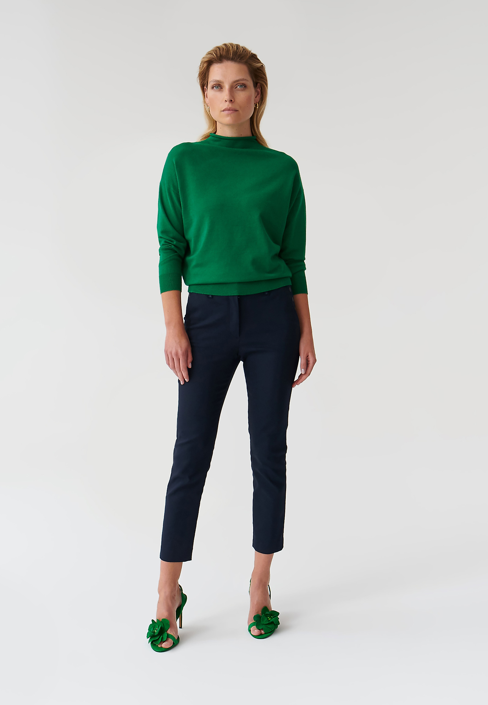 SWETER DAMSKI Z PÓŁGOLFEM NAVI SWETER DAMSKI Z PÓŁGOLFEM NAVI ZIELONY 90284