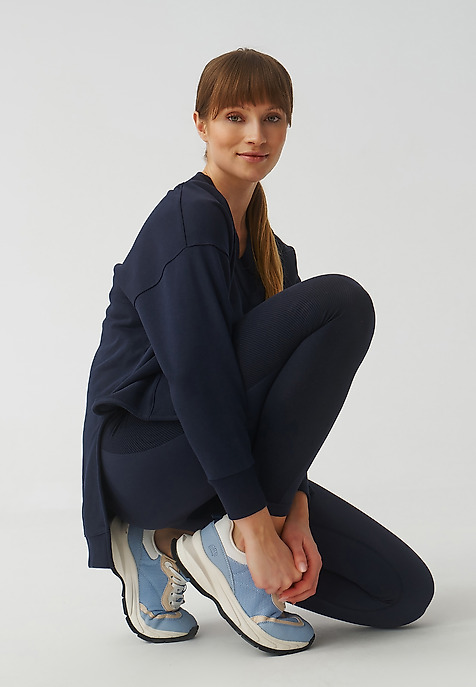 BLUZA DAMSKA Z DEKOLTEM W SEREK - FILIPPA GRANATOWY 2