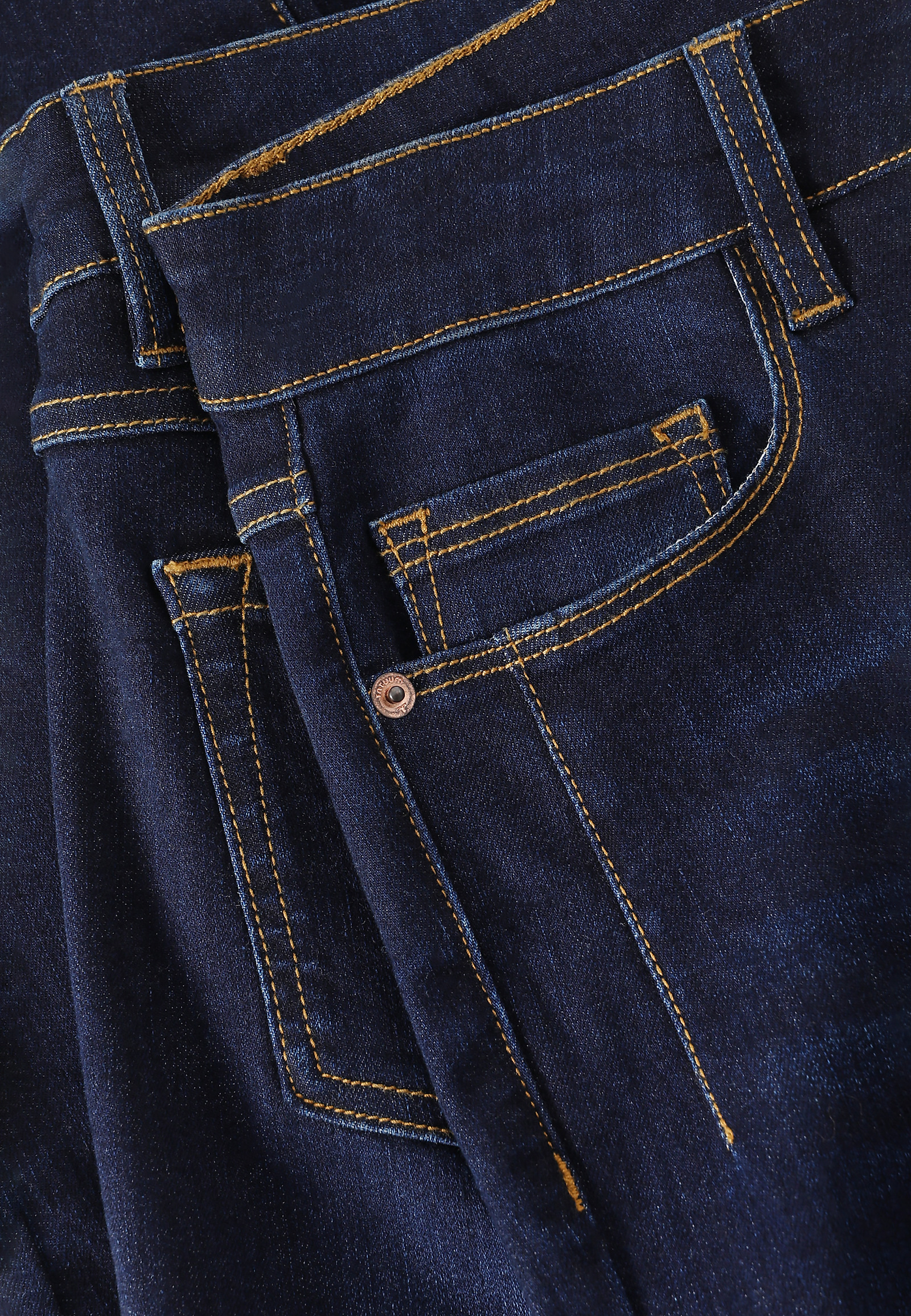 FITTED LADIES’ JEANS WITH DECORATIVE FRONT SEAMS - SARO 1 FITTED LADIES’ JEANS WITH DECORATIVE FRONT SEAMS - SARO 1 BLUE 99128