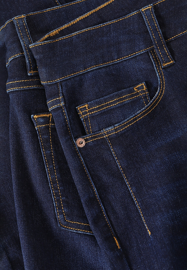 FITTED LADIES’ JEANS WITH DECORATIVE FRONT SEAMS - SARO 1 FITTED LADIES’ JEANS WITH DECORATIVE FRONT SEAMS - SARO 1 BLUE 7