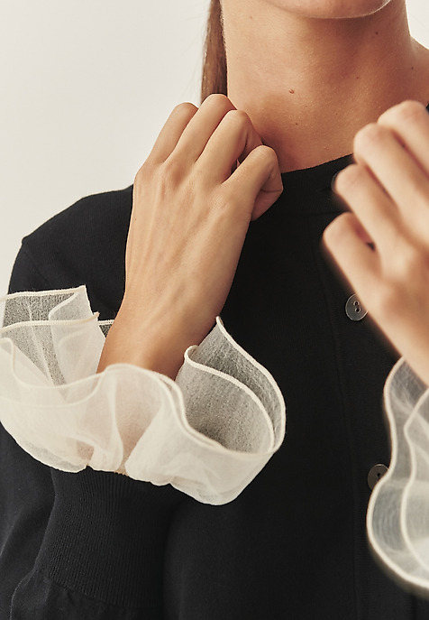 SWETER DAMSKI Z ODPINANYM MANKIETEM - ELIZABETH CZARNY 2