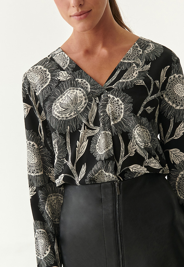 DAMSKA BLUZKA Z MOTYWEM KWIATOWYM KARIWA DAMSKA BLUZKA Z MOTYWEM KWIATOWYM KARIWA MULTIKOLOR 3