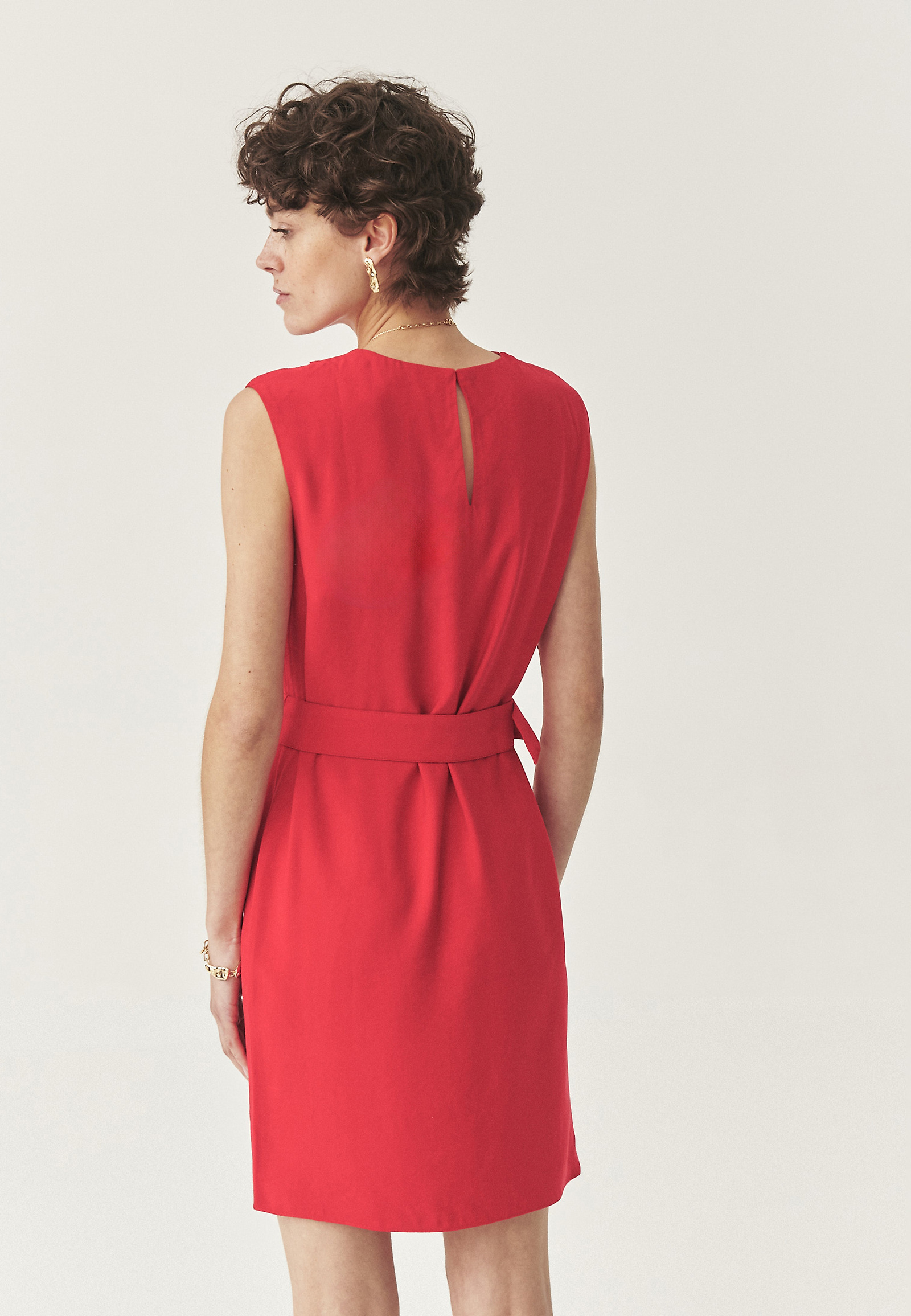 SHORT DRESS WITH BELT- KEARA CZ SHORT DRESS WITH BELT- KEARA CZ RED 113700