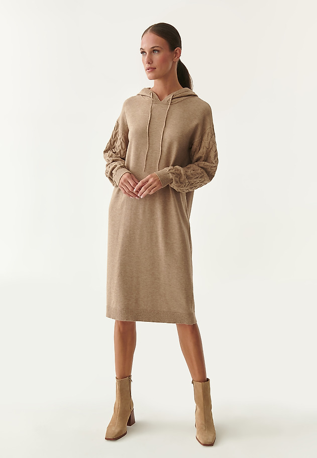 LADIES' KNITTED DRESS WITH A HOOD PILONIKA LADIES' KNITTED DRESS WITH A HOOD PILONIKA BEŻOWY 4