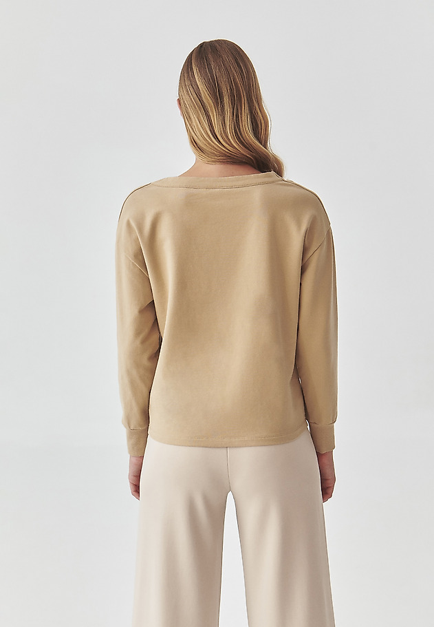 STYLISH LADIES’ SWEATSHIRT WITH WATER NECKLINE - MALIA STYLISH LADIES’ SWEATSHIRT WITH WATER NECKLINE - MALIA BEŻOWY 4