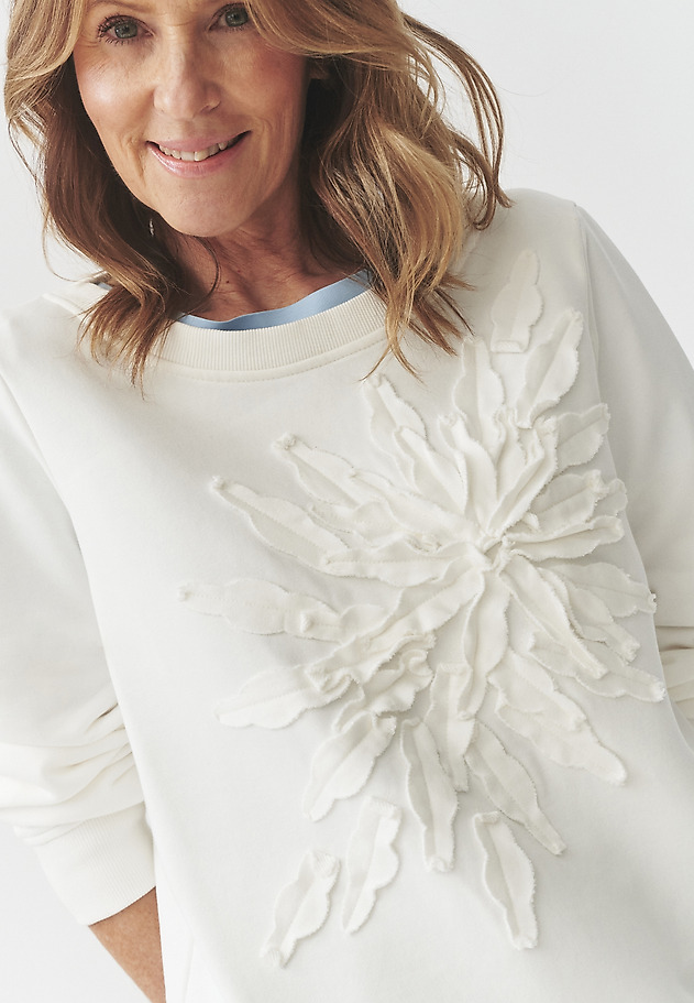 COTTON BLOUSE WITH FLORAL MOTIF — LATIKARIA COTTON BLOUSE WITH FLORAL MOTIF — LATIKARIA ECRU 6