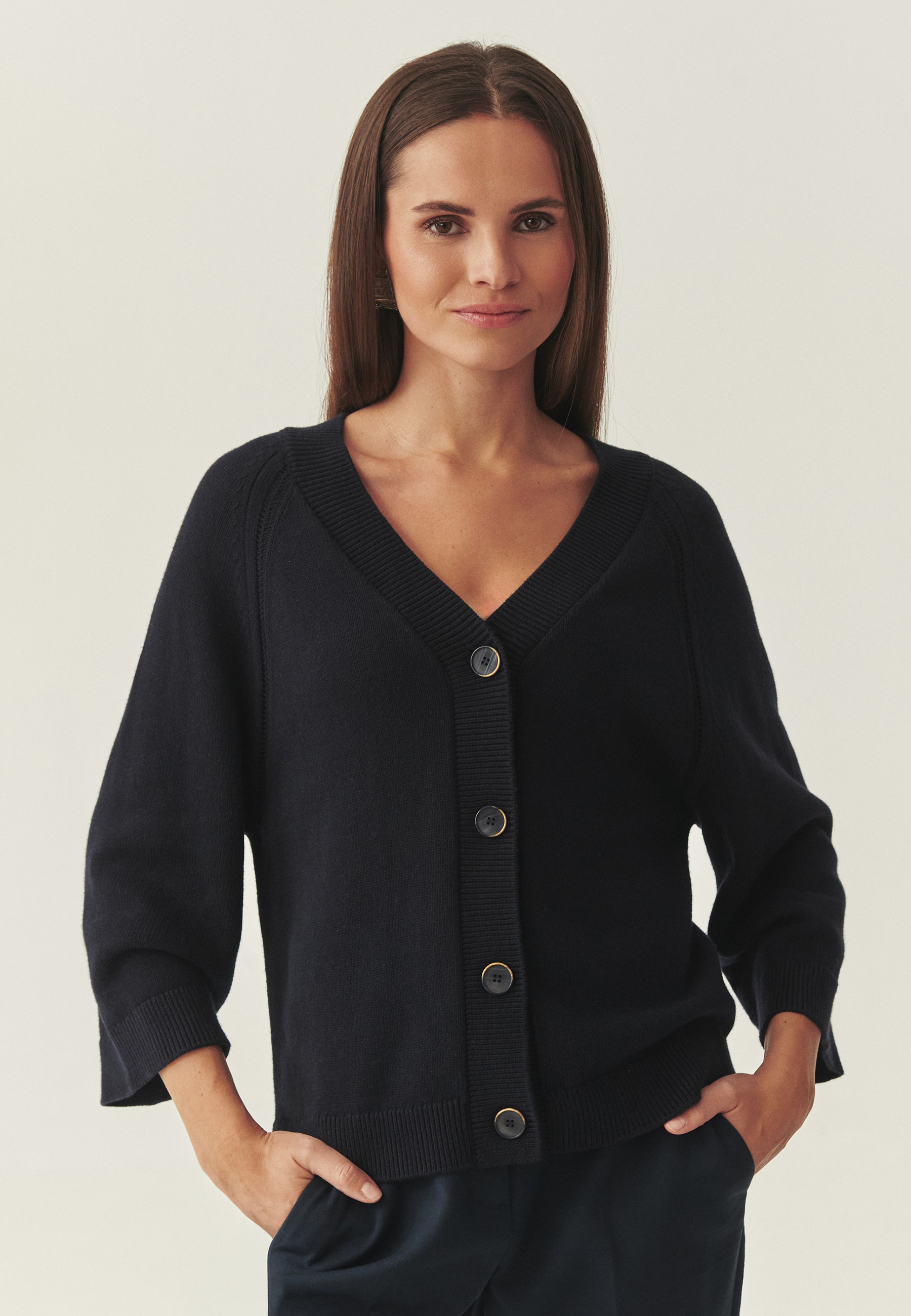 LUŹNY KARDIGAN Z SZEROKIM RĘKAWEM - ELIJO GRANATOWY 2