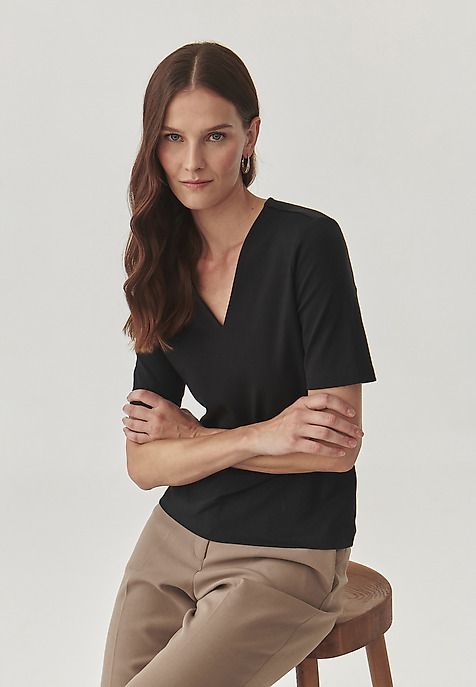 FITTED LADIES’ BLOUSE WITH ELBOW-LENGTH SLEEVES - VICTA BLACK 2