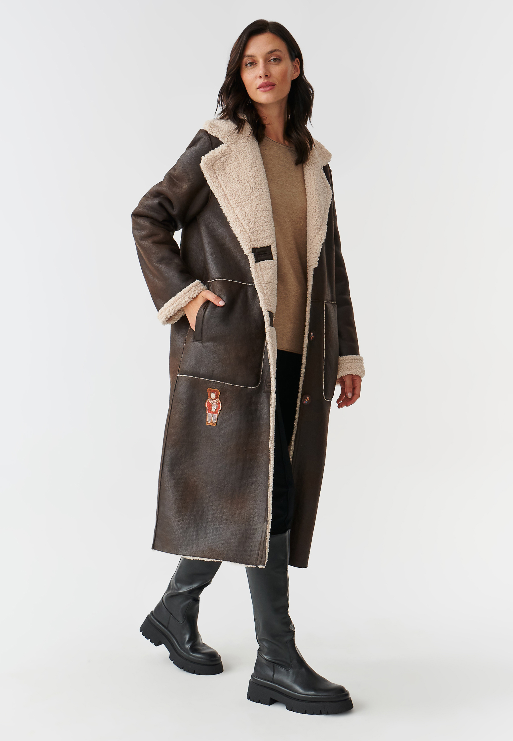 PALTON DE DAMĂ TRICOTAT TIP COJOC SARGANA