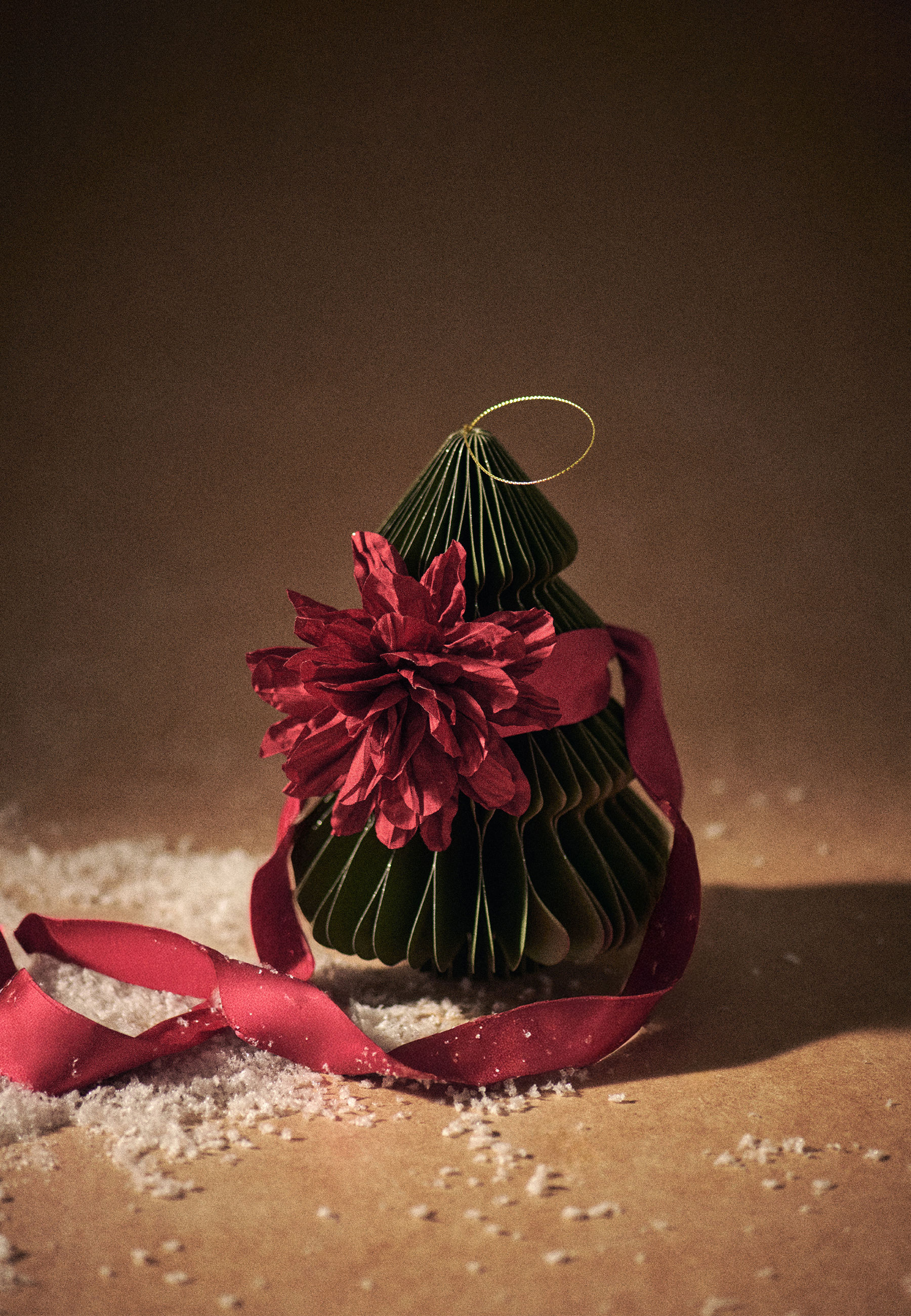 PANDANTIV DE COLECȚIE CU FLORI ÎMPLETITE CU FLORI DECORATIVE - SCRAFI ROȘU 2