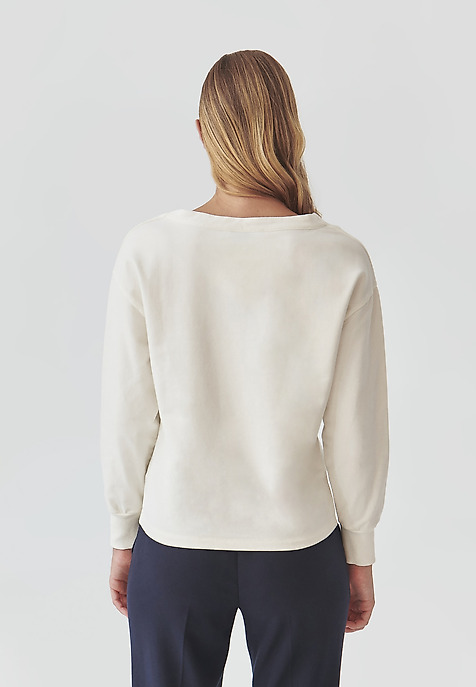 STYLISH LADIES’ SWEATSHIRT WITH WATER NECKLINE - MALIA ECRU 2