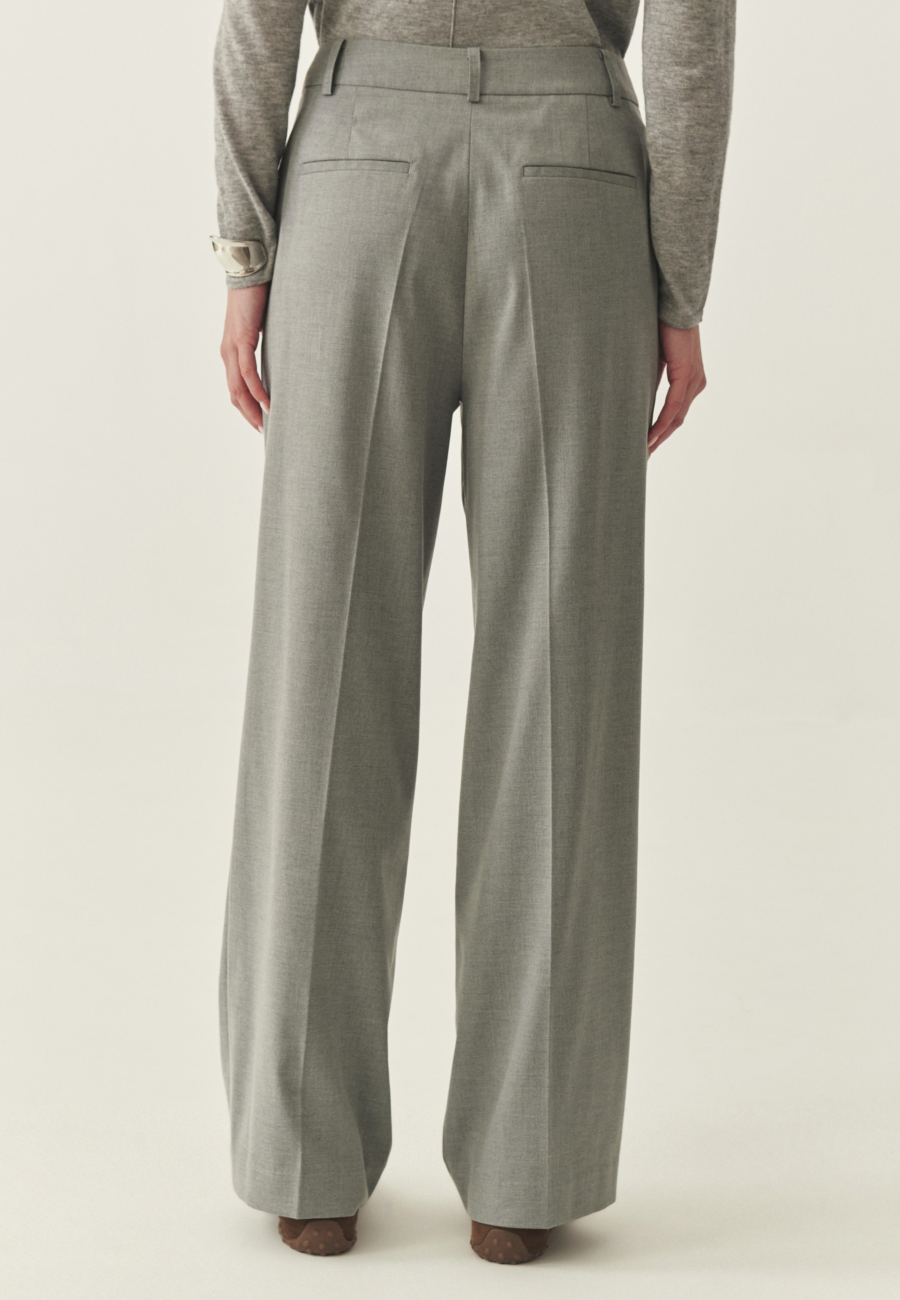 ŠIROKÉ KOSTÝMOVÉ NOHAVICE - MASDA 3