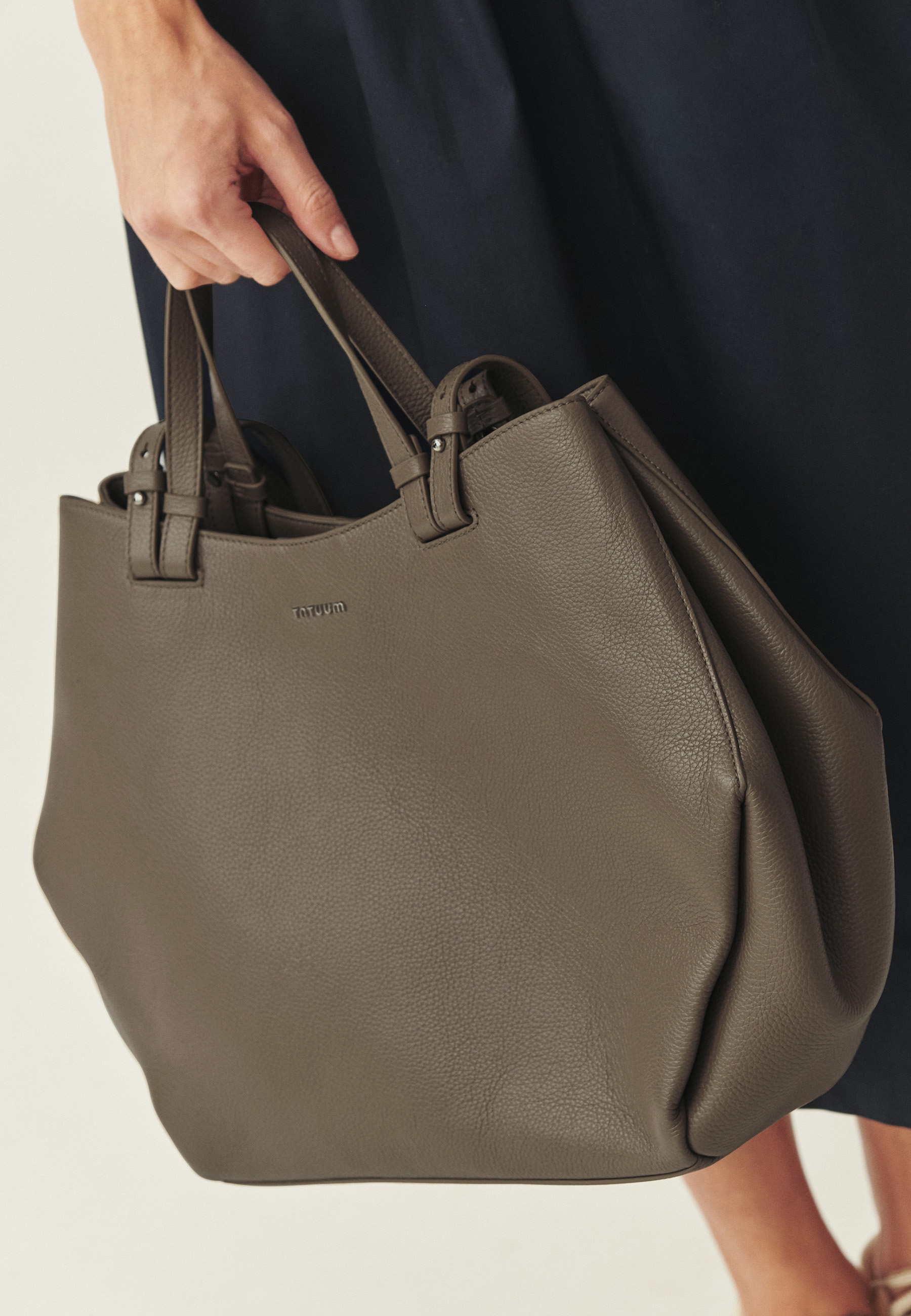 DÁMSKA KOŽENÁ KABELKA – LIVETTA BÉŽOVÁ 2