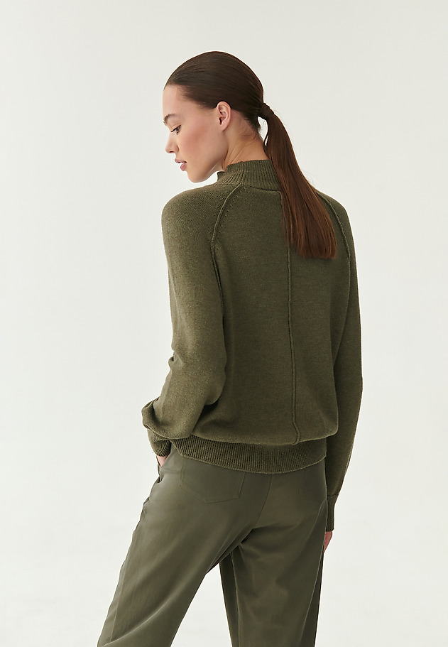 SWETER DAMSKI Z PÓŁGOLFEM ARMEA SWETER DAMSKI Z PÓŁGOLFEM ARMEA KHAKI 2