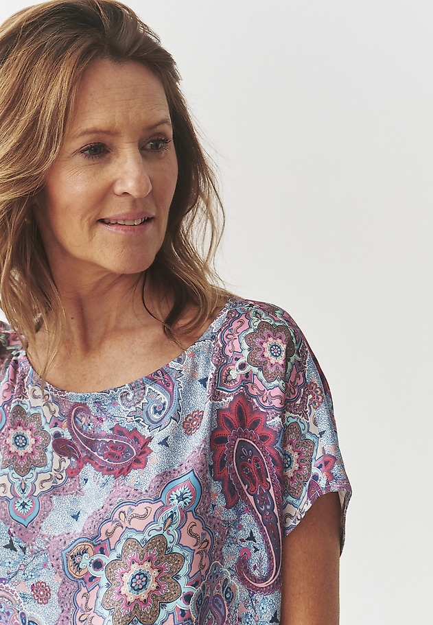 BLUZA IZ VISKOZNEGA SATENA Z VZORCEM - OMA BLUZA IZ VISKOZNEGA SATENA Z VZORCEM - OMA VEČBARVNA 5