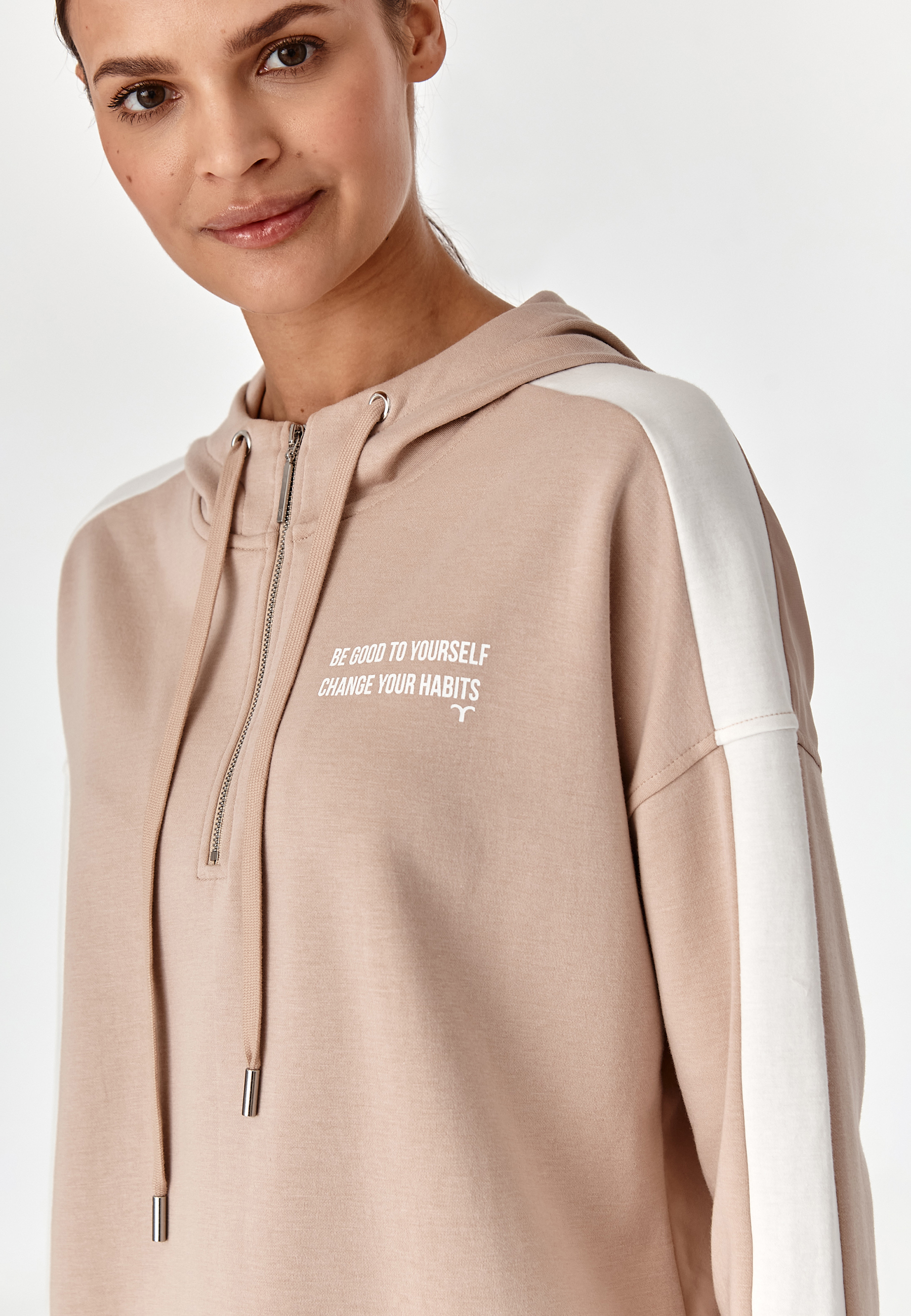 DÁMSKÁ HALENKA HADIKI