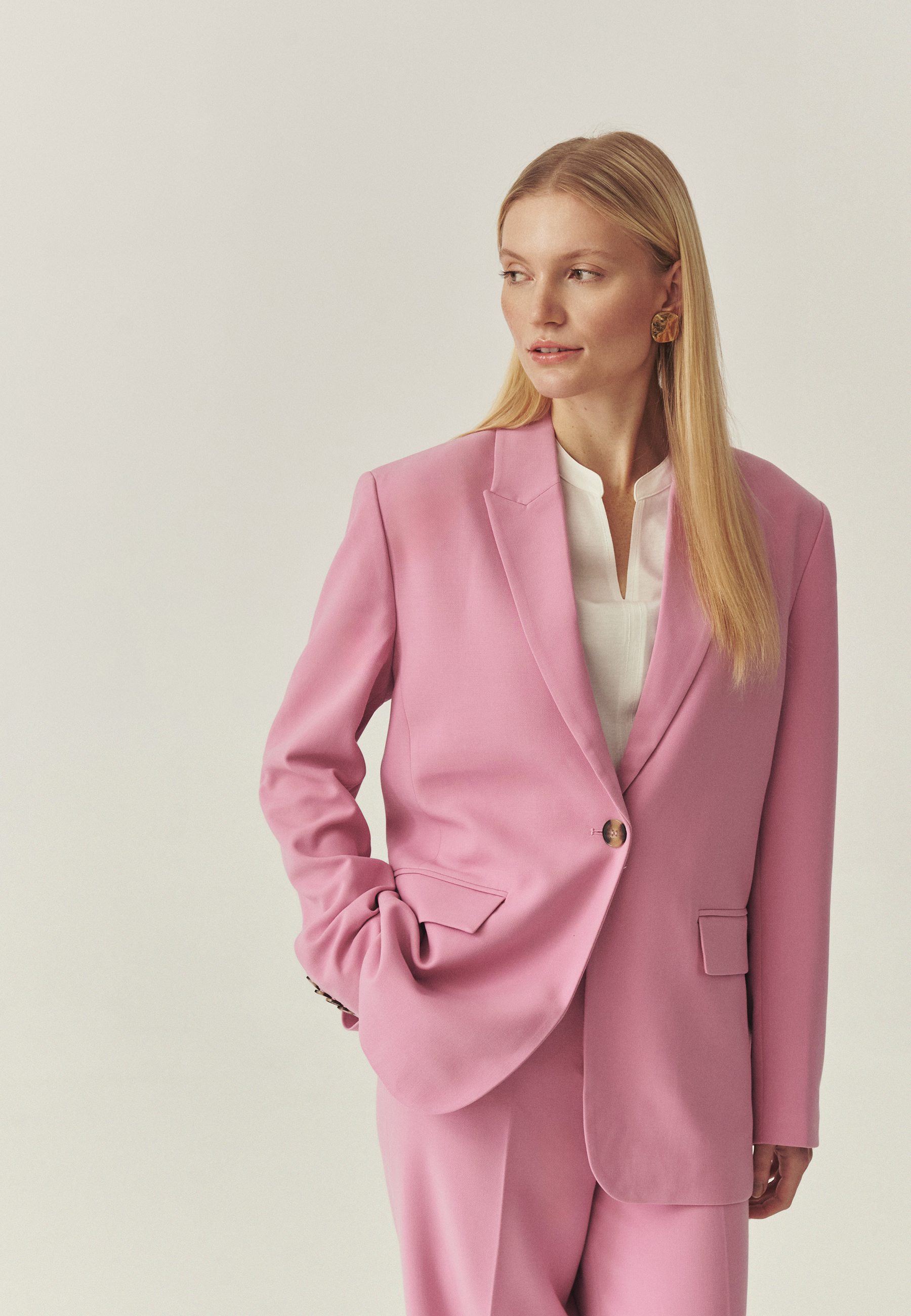 OVERSIZOWY ŻAKIET — SEKORKI