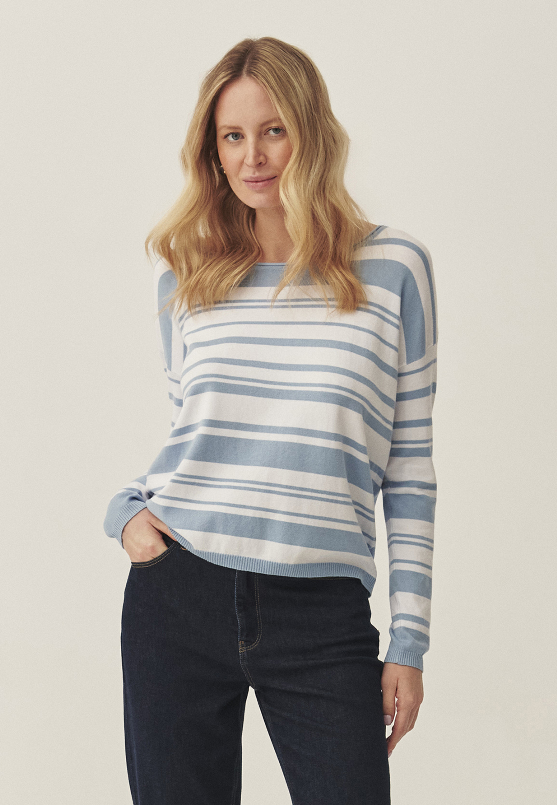 PULOVER DE DAMĂ CU DUNGI NEREGULATE - STRIPPI MULTICOLOR 2