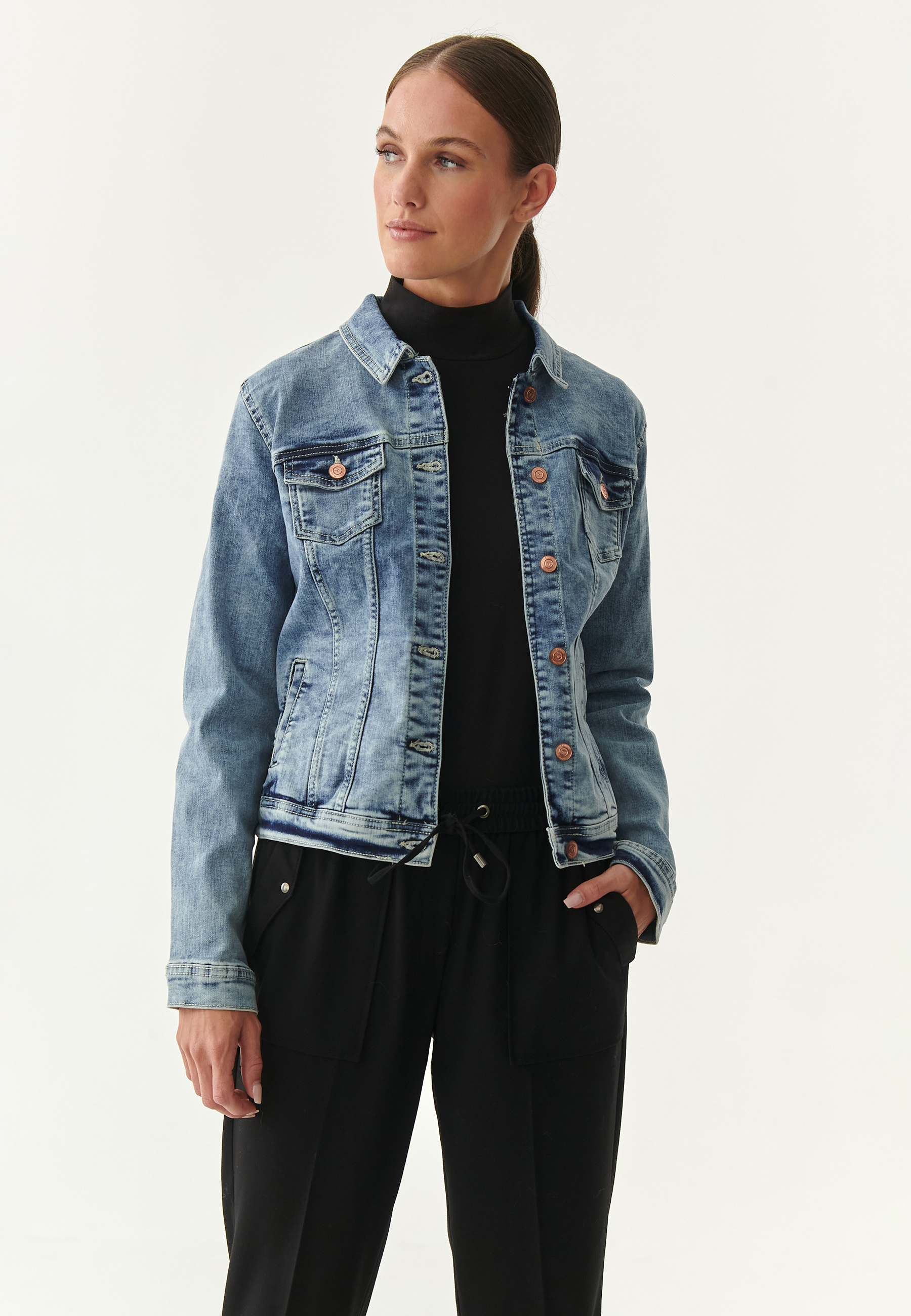 DAMSKA KURTKA JEANSOWA BESKA