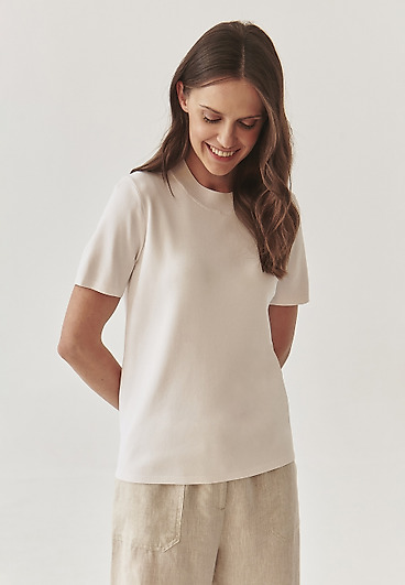 DZIANINOWA BLUZKA DAMSKA Z KRÓTKIM RĘKAWEM - NORA DZIANINOWA BLUZKA DAMSKA Z KRÓTKIM RĘKAWEM - NORA