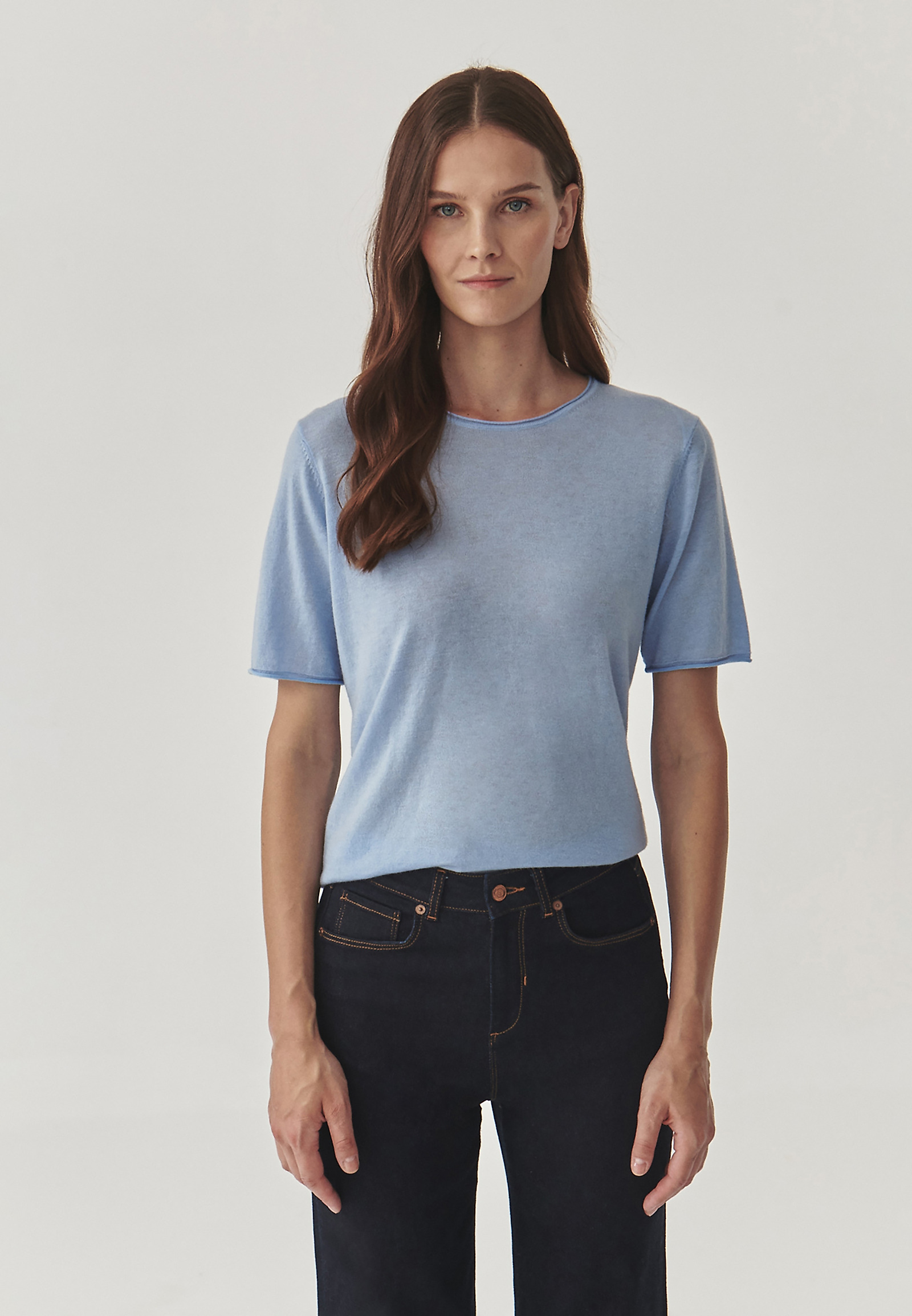 DÁMSKÁ VOLNÁ ÚPLETOVÁ HALENKA S KRÁTKÝM RUKÁVEM - MASHA DÁMSKÁ VOLNÁ ÚPLETOVÁ HALENKA S KRÁTKÝM RUKÁVEM - MASHA MODRÁ 99479