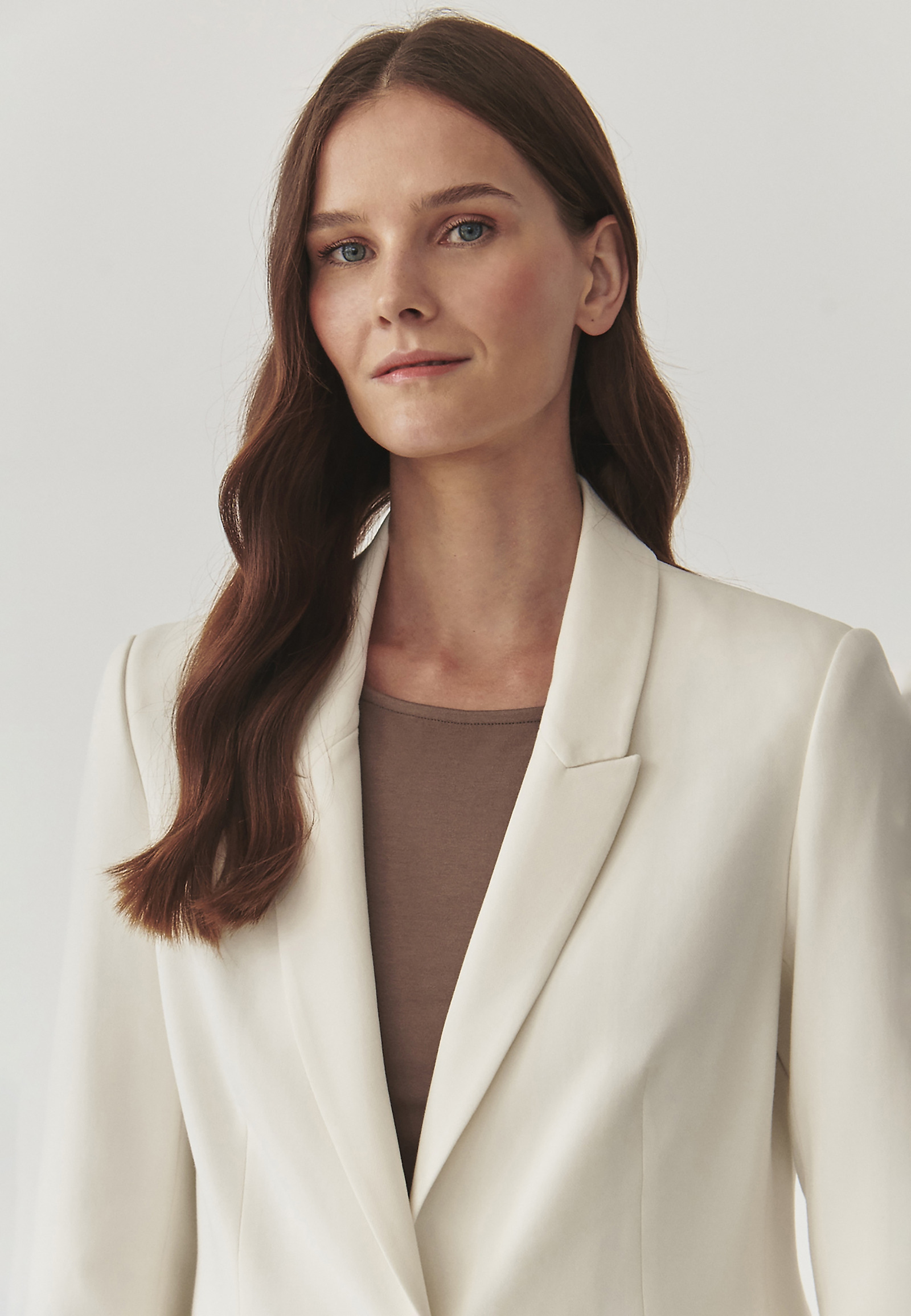 ELEGANTEN ŽENSKI BLAZER - REMELIKA ELEGANTEN ŽENSKI BLAZER - REMELIKA ECRU 99335