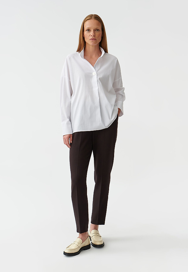 LADIES’ LOOSE SHIRT WITH DECORATIVE BELT LOTARI LADIES’ LOOSE SHIRT WITH DECORATIVE BELT LOTARI BIAŁY 2