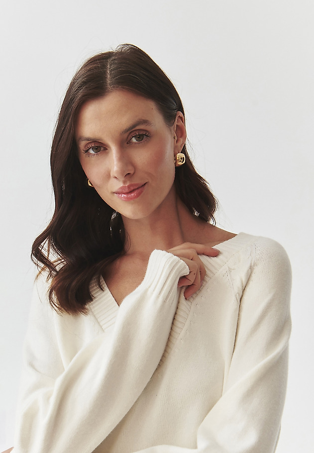 LADIES' STRUCTURED JUMPER WITH A CREW NECKLINE — JAYLIN LADIES' STRUCTURED JUMPER WITH A CREW NECKLINE — JAYLIN ECRU 6