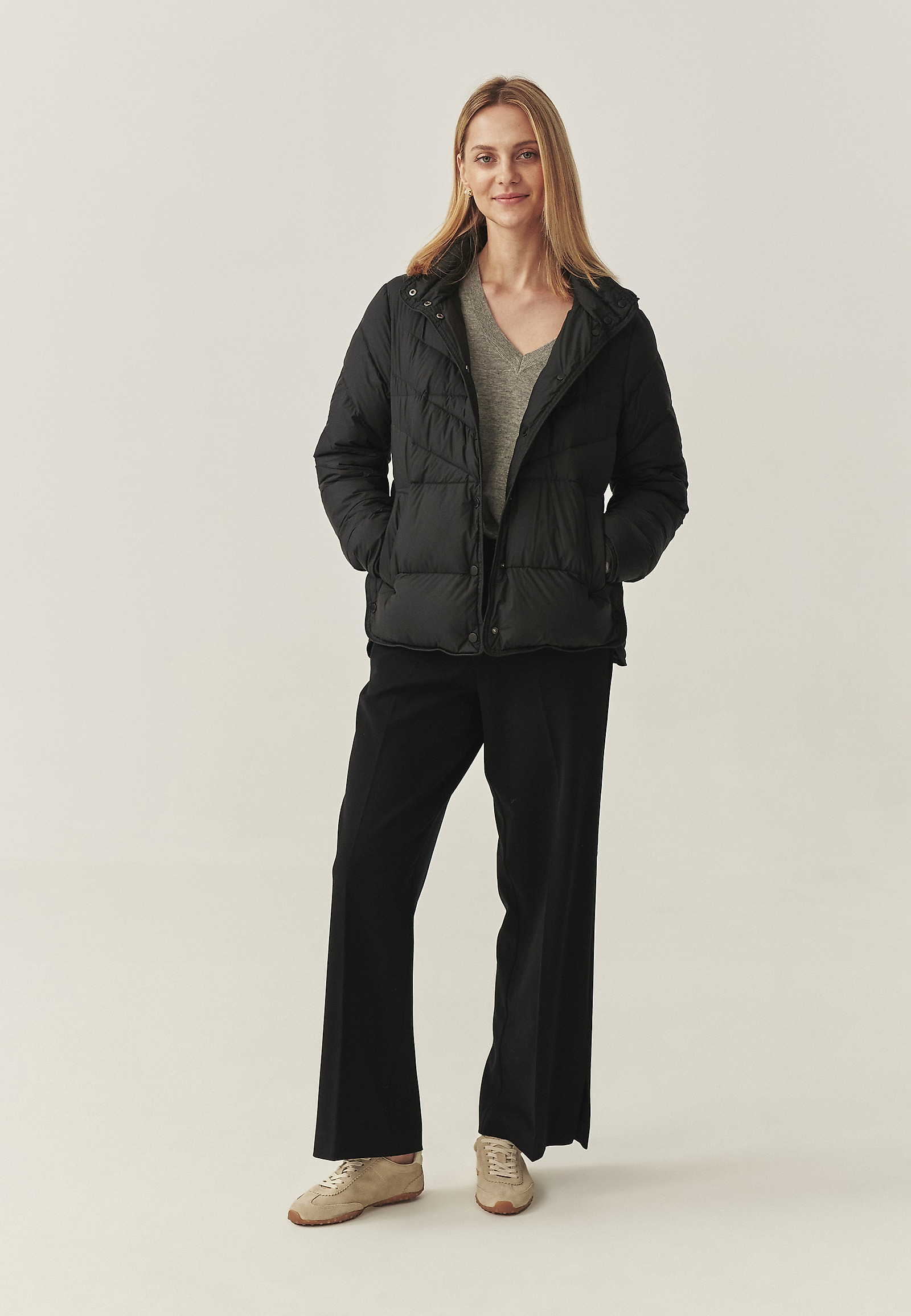JACKET DE IARNĂ CU GLUGĂ - SAMORI JACKET DE IARNĂ CU GLUGĂ - SAMORI NEGRU 114945