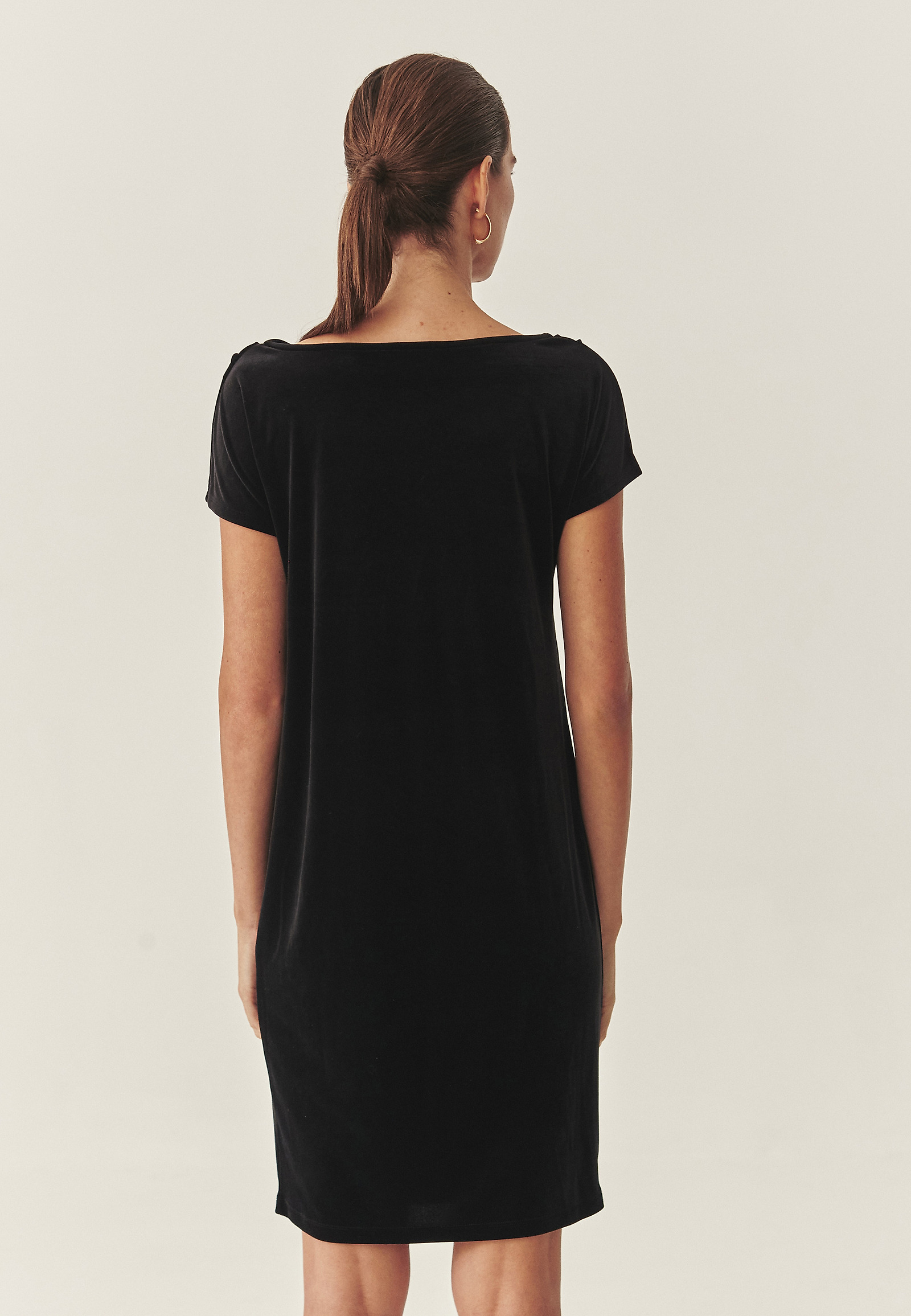 VELOUR DRESS WITH FLORAL DECORATIVE ELEMENT - MIRATI VELOUR DRESS WITH FLORAL DECORATIVE ELEMENT - MIRATI BLACK 118455