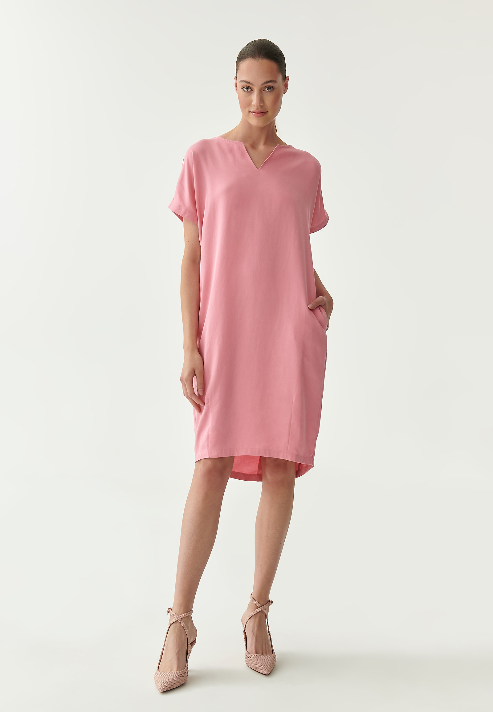 LUŹNA SUKIENKA OWERITA 1 LUŹNA SUKIENKA OWERITA 1 RÓŻOWY 84934