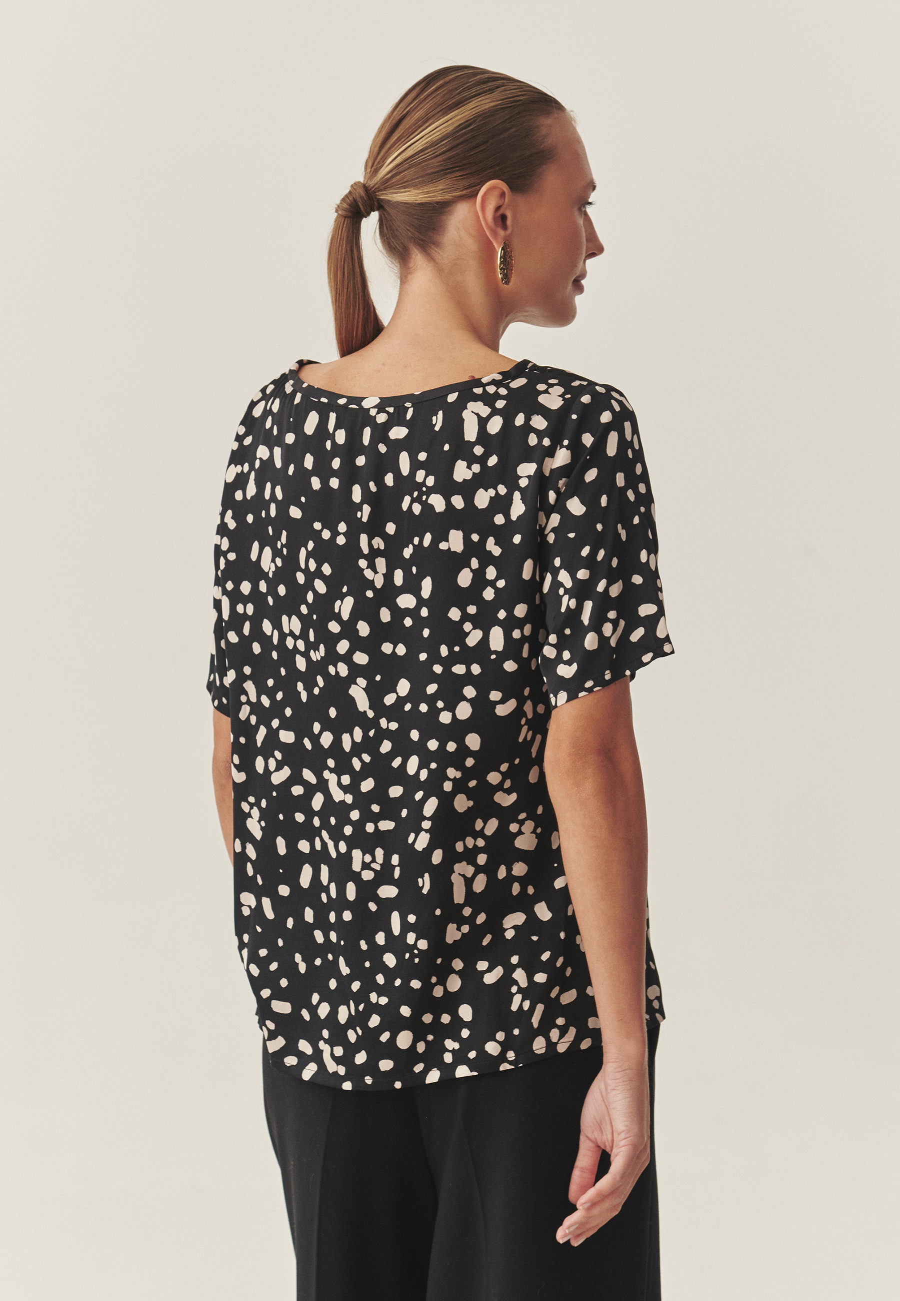 LADIES’ PATTERNED BLOUSE WITH SHORT SLEEVES - MEKJA MULTICOLOR 2