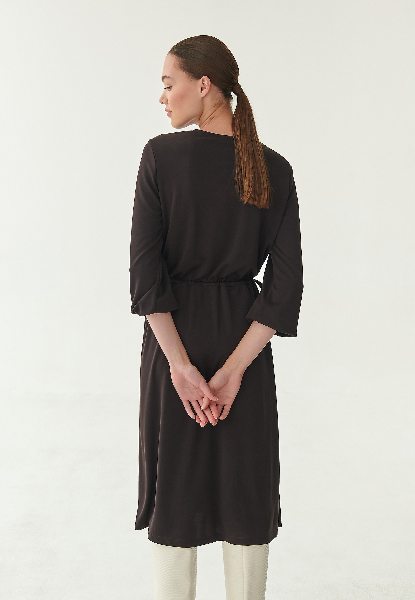 HÖLGYEK EGYSZERŰ RUHA ERIKA HÖLGYEK EGYSZERŰ RUHA ERIKA BARNA 81079