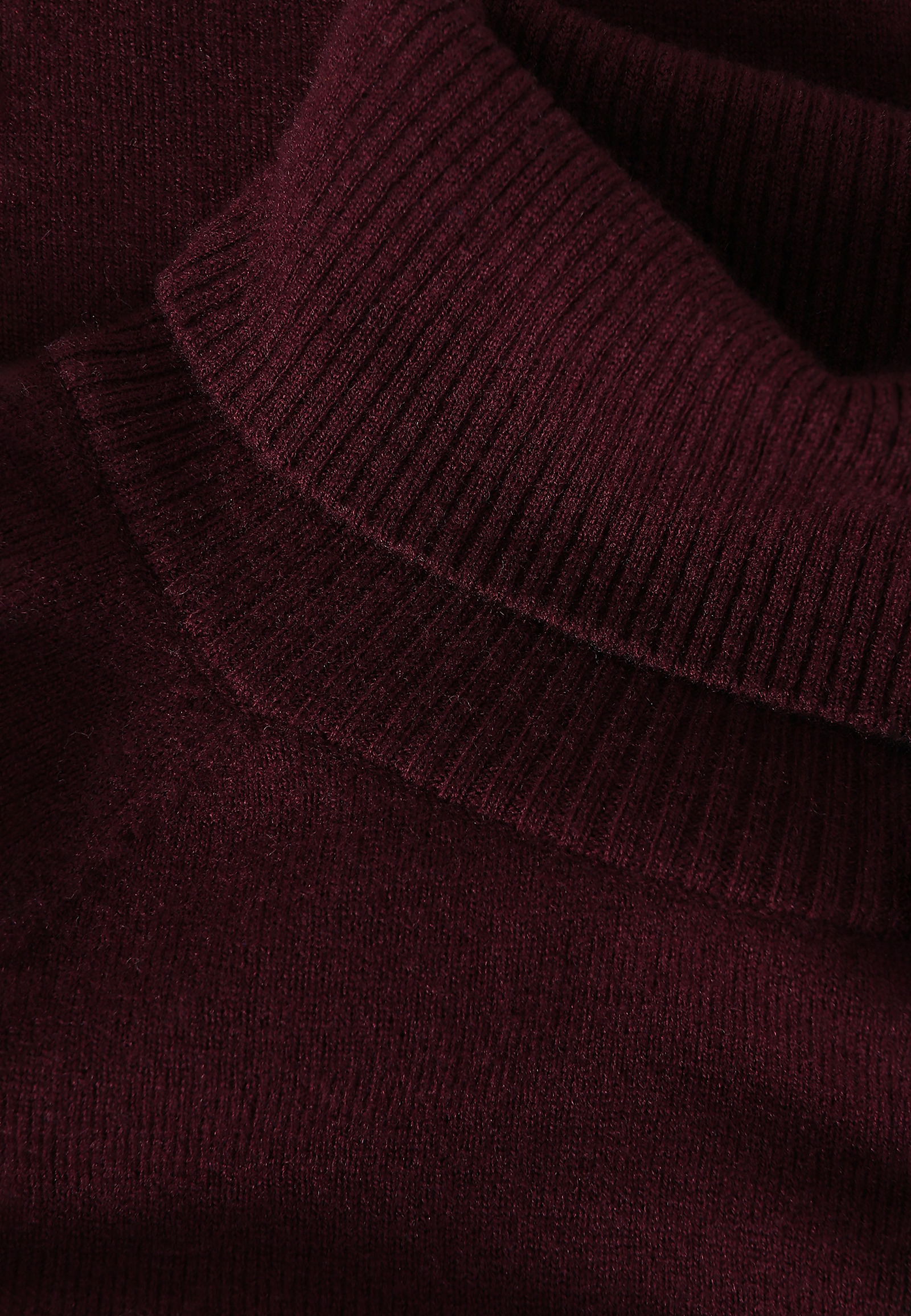 LADIES' WOOLLEN TURTLENECK JUMPER — KONGA LADIES' WOOLLEN TURTLENECK JUMPER — KONGA PURPLE 101930