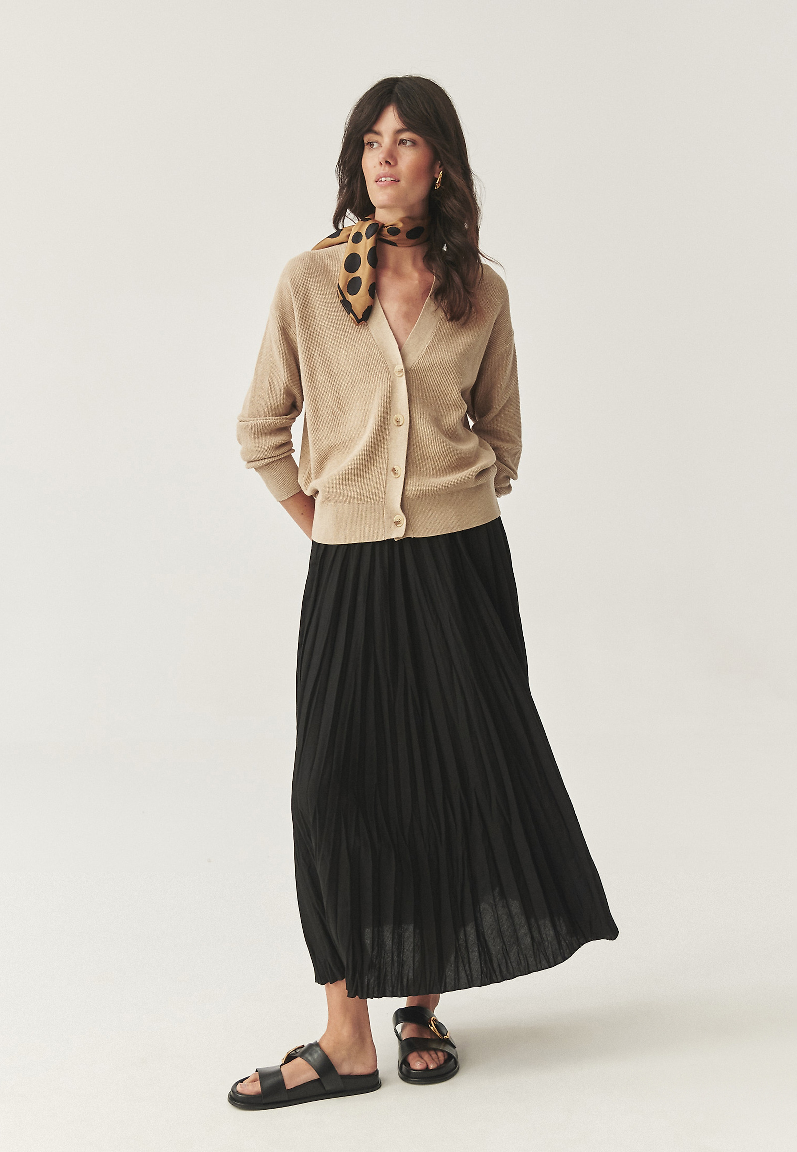 MIDI SUKŇA S PÁSIKMI - VERNONA 1 MIDI SUKŇA S PÁSIKMI - VERNONA 1 ČIERNA 114242