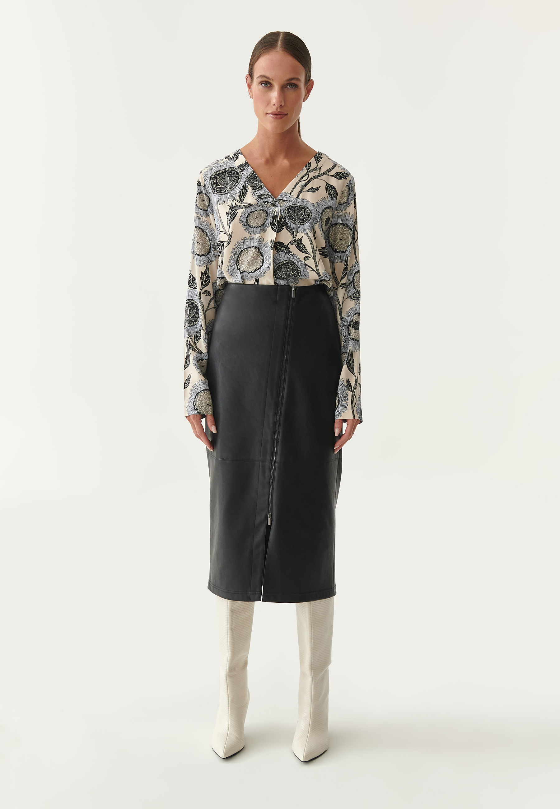 DÁMSKÁ HALENKA S KVĚTINOVÝM MOTIVEM KARIWA