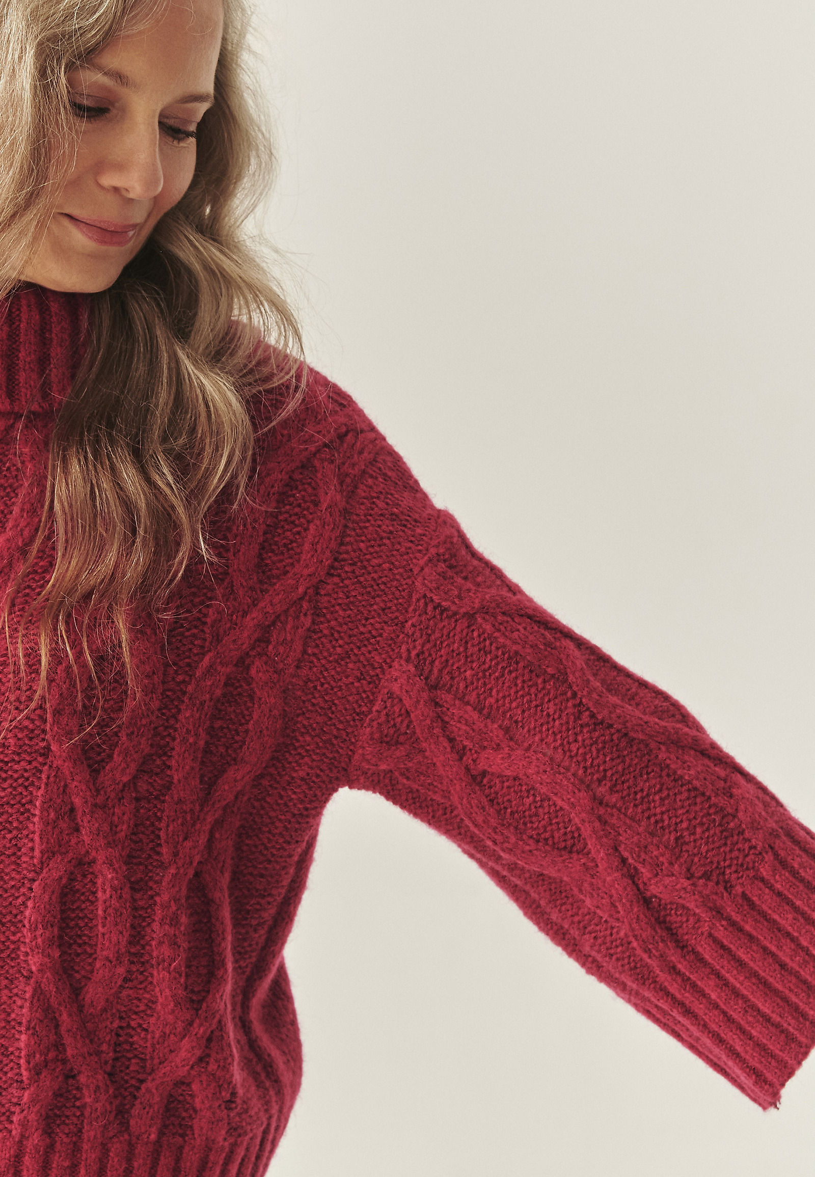 LAZA FELSŐ WOOL ÉS MOHAIR ANYAGBÓL - SERVA LAZA FELSŐ WOOL ÉS MOHAIR ANYAGBÓL - SERVA PIROS 117520