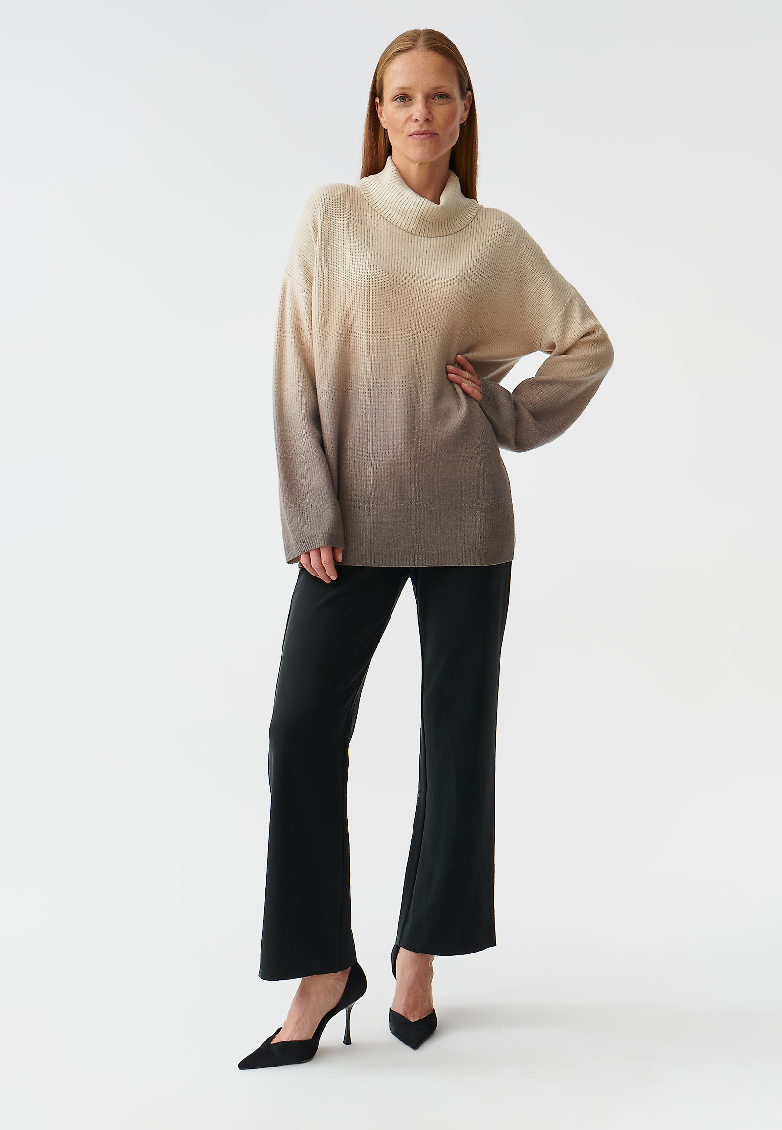 OVERSIZOWY SWETER DAMSKI Z EFEKTEM OMBRE JOSOMI OVERSIZOWY SWETER DAMSKI Z EFEKTEM OMBRE JOSOMI MULTIKOLOR 90999