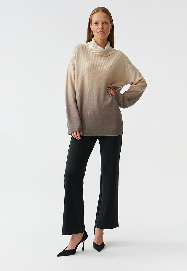 OVERSIZOWY SWETER DAMSKI Z EFEKTEM OMBRE JOSOMI OVERSIZOWY SWETER DAMSKI Z EFEKTEM OMBRE JOSOMI MULTIKOLOR 2