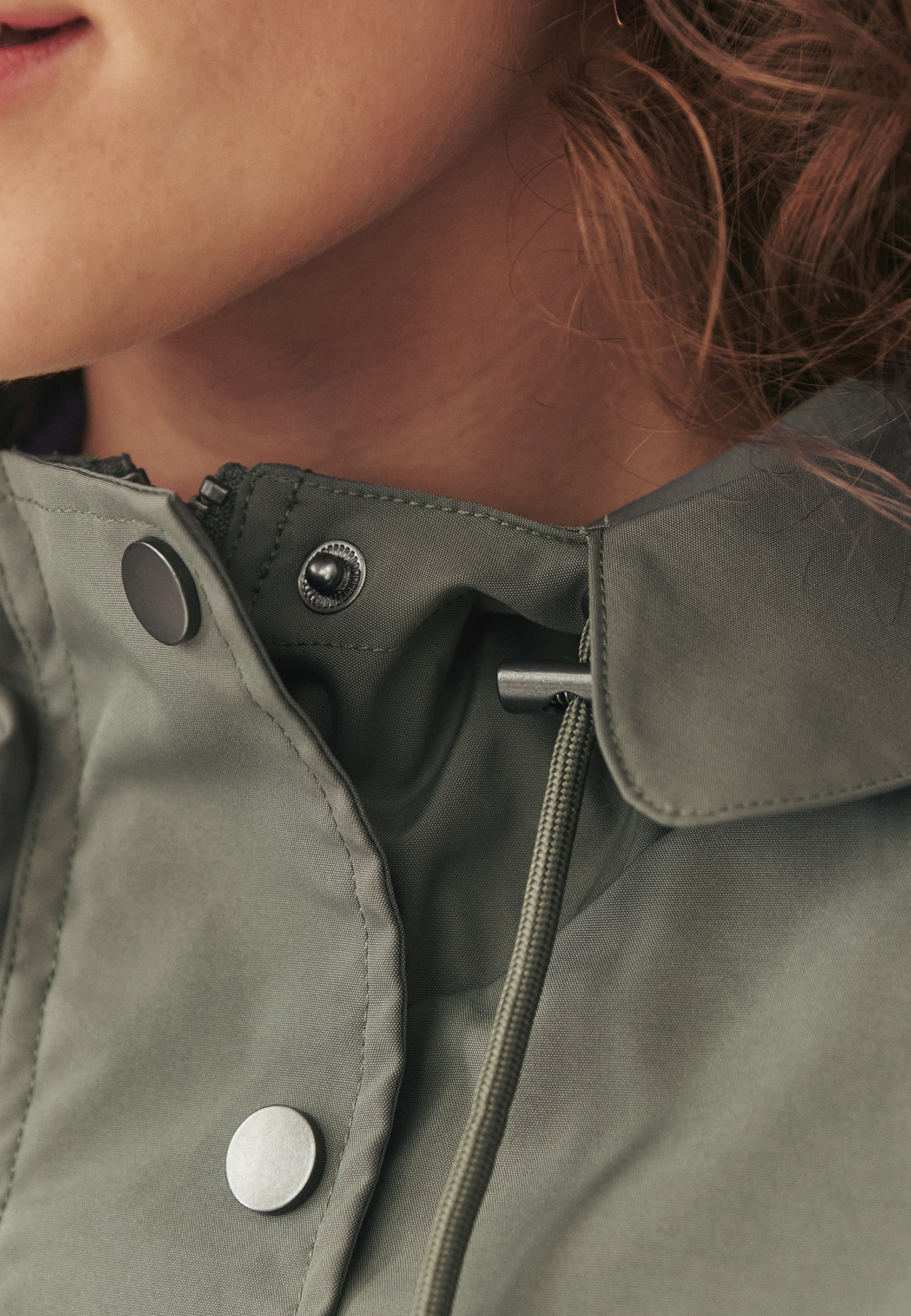 LEŽÉRNA BUNDA S KAPUCŇOU – KORKIZA ZELENÁ 2