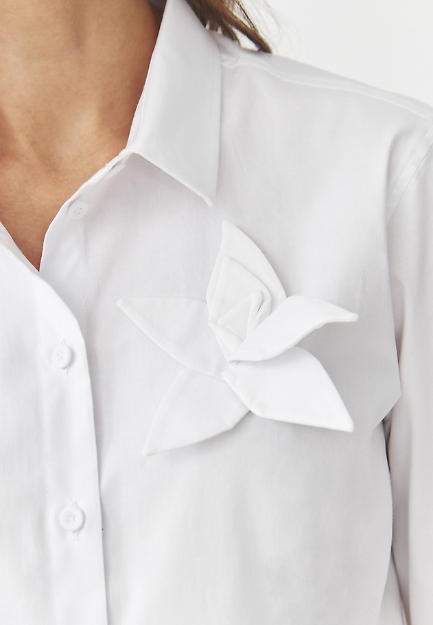 COTTON SHIRT WITH SPATIAL FLOWER — SUSAN COTTON SHIRT WITH SPATIAL FLOWER — SUSAN BIAŁY 7