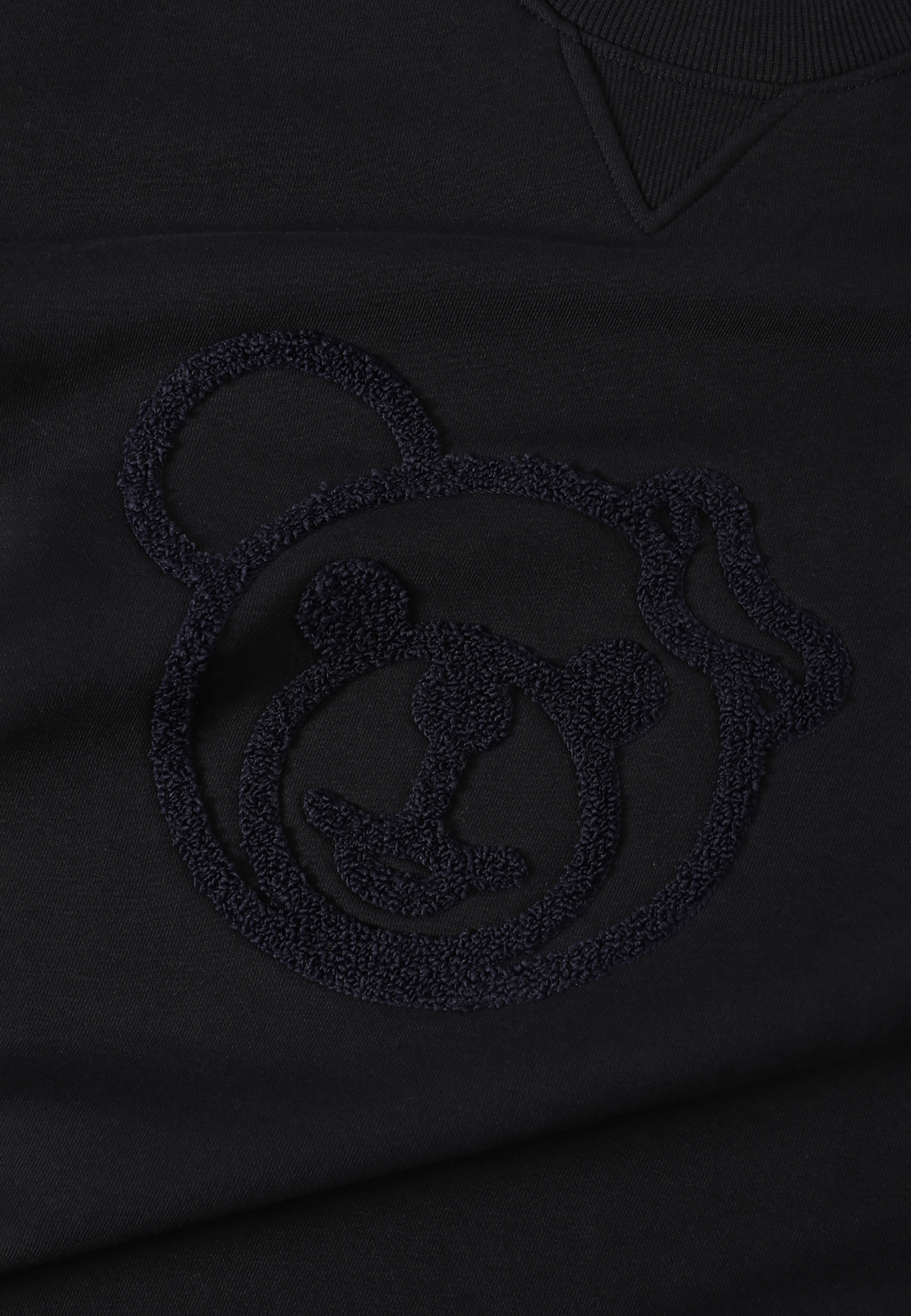 DZIANINOWA BLUZA MĘSKA Z MOTYWEM MISIA USZATKA — STEEVE GRANATOWY 2