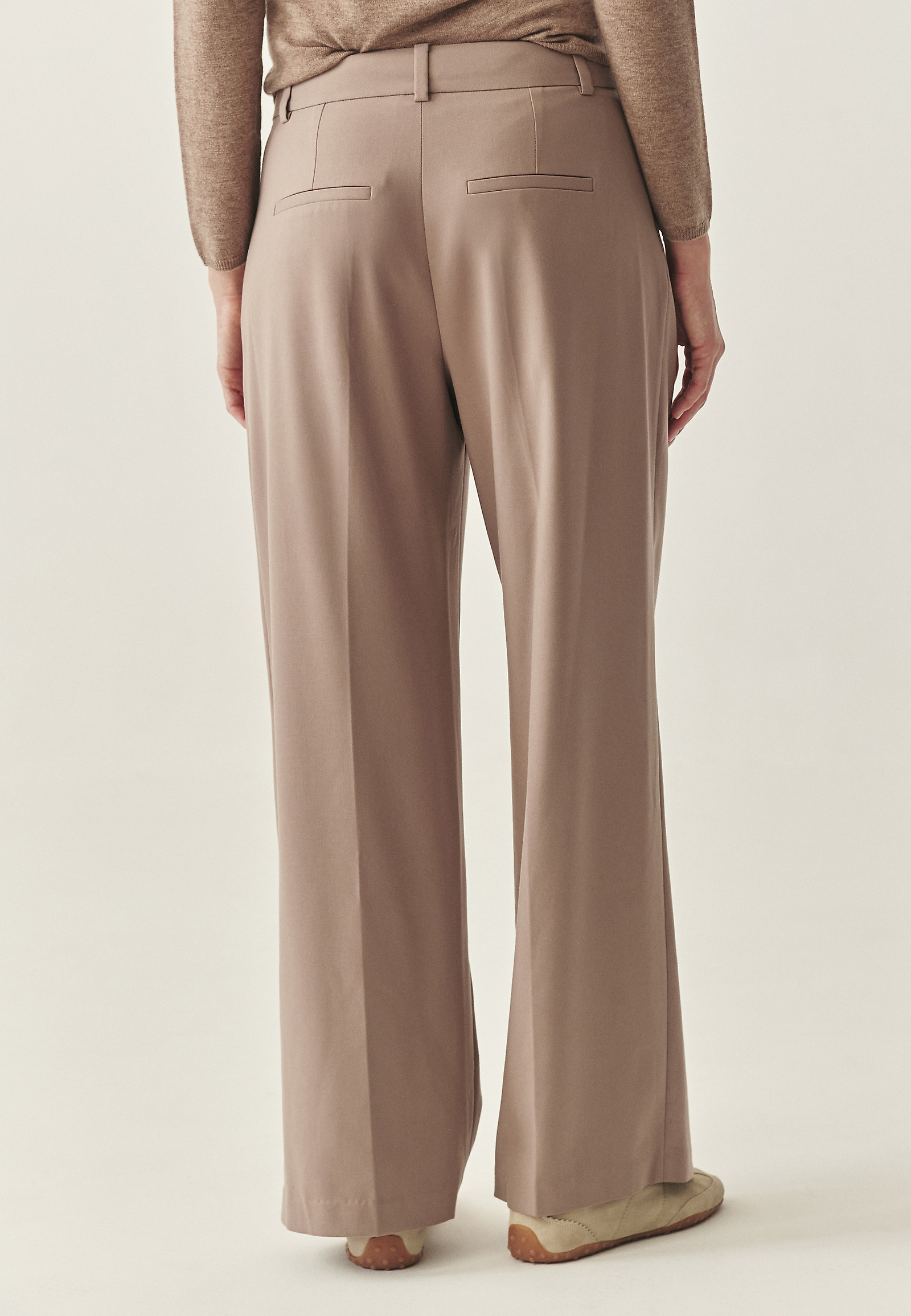 PANTALONI LARGI CU PLISURI - SOLA PANTALONI LARGI CU PLISURI - SOLA BEJ 117530