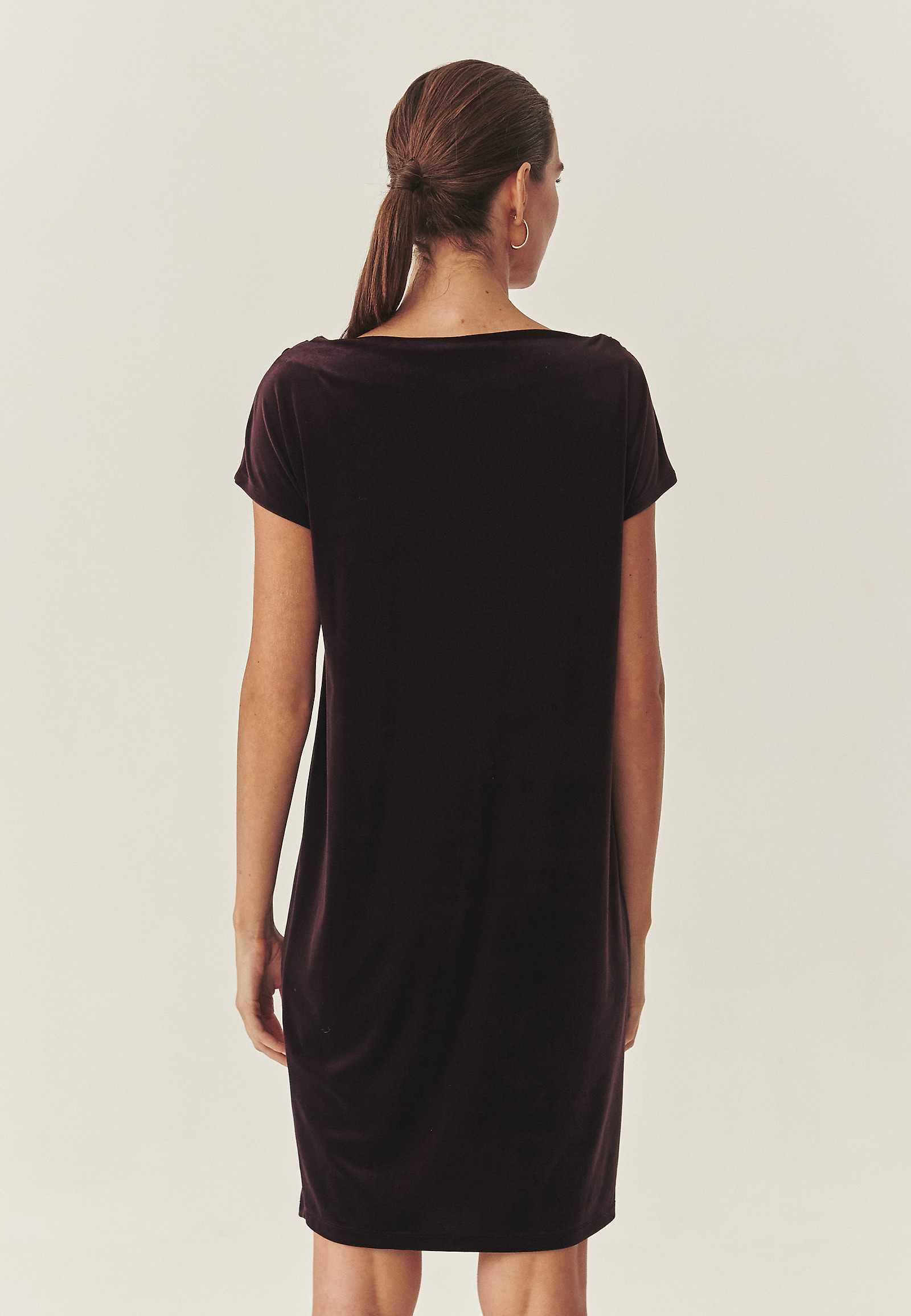 VELOUR DRESS WITH FLORAL DECORATIVE ELEMENT - MIRATI VELOUR DRESS WITH FLORAL DECORATIVE ELEMENT - MIRATI RED 118447