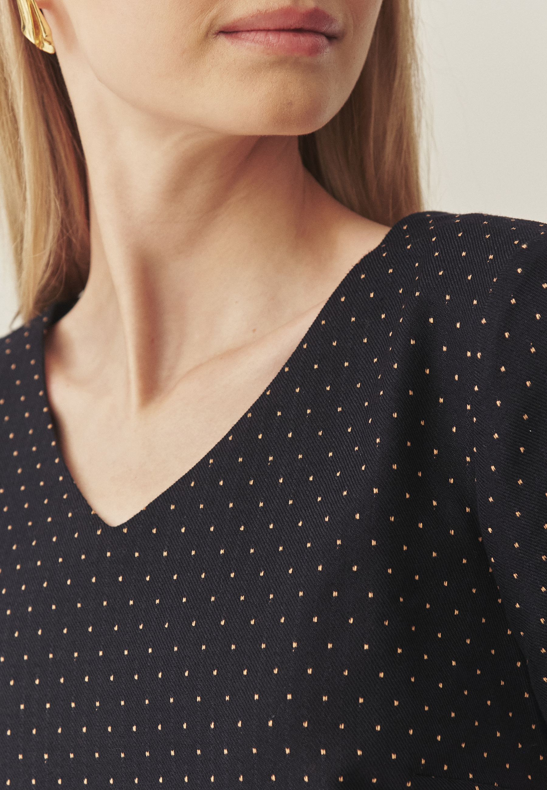 ROCHIE CLASICĂ DIN ȚESĂTURĂ, CU BULINE MĂRUNTE - SONOTO 1 MULTICOLOR 2