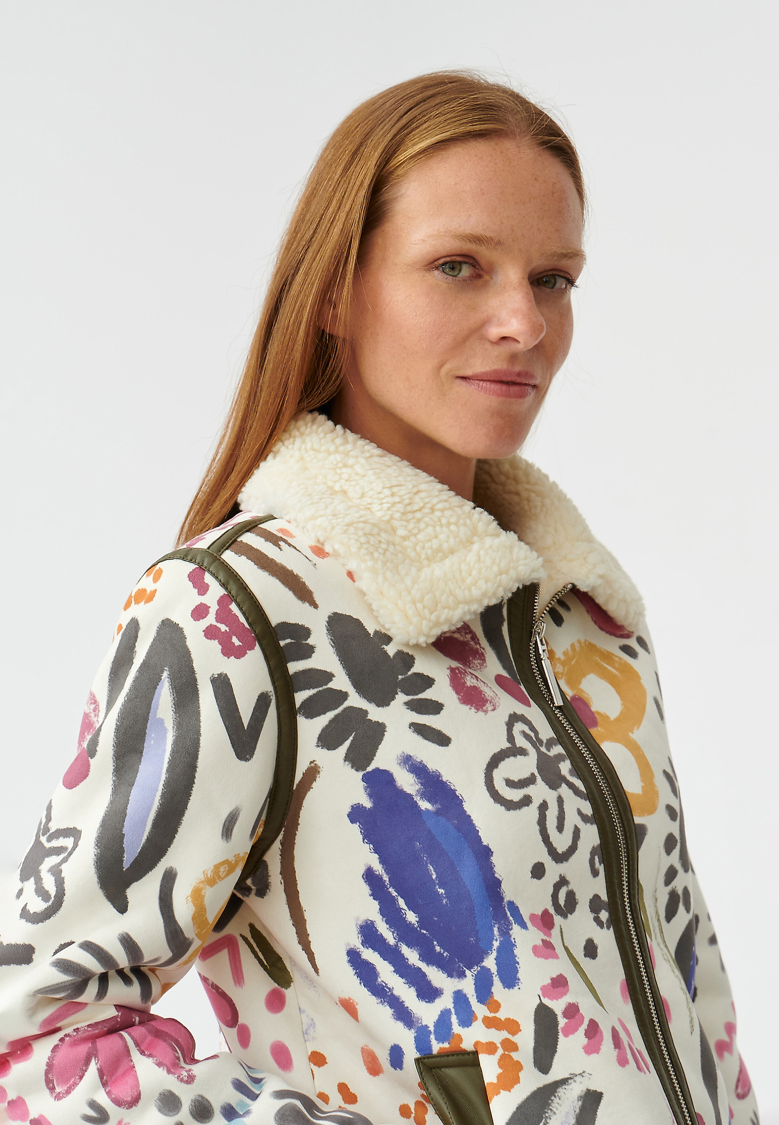 WZORZYSTA KURTKA DAMSKA DZIANINOWA TYPU KOŻUCH EMMA WZORZYSTA KURTKA DAMSKA DZIANINOWA TYPU KOŻUCH EMMA MULTIKOLOR 90839