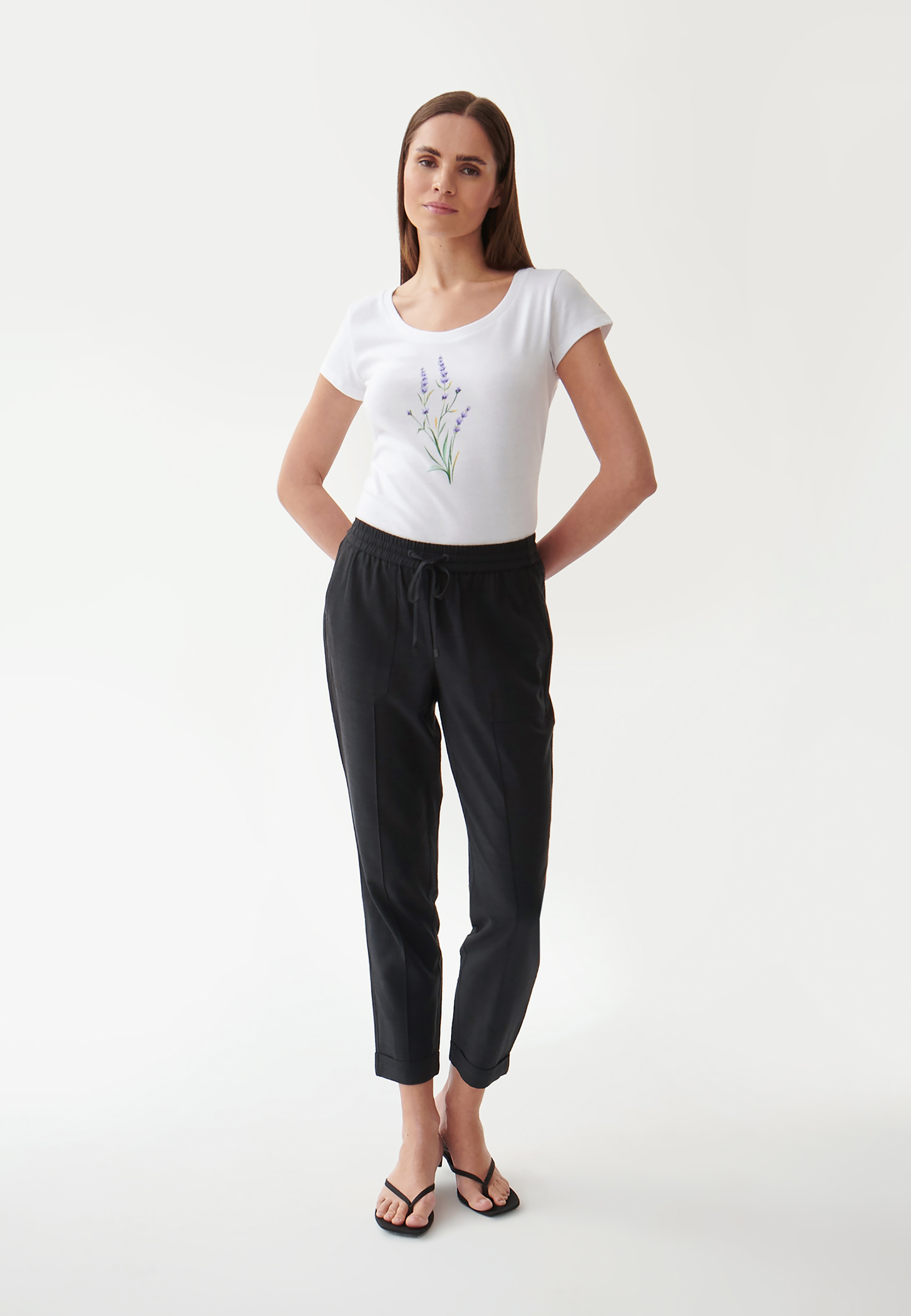 T-SHIRT DAMSKI Z NADRUKIEM ANTONIA 1 BIAŁY 2