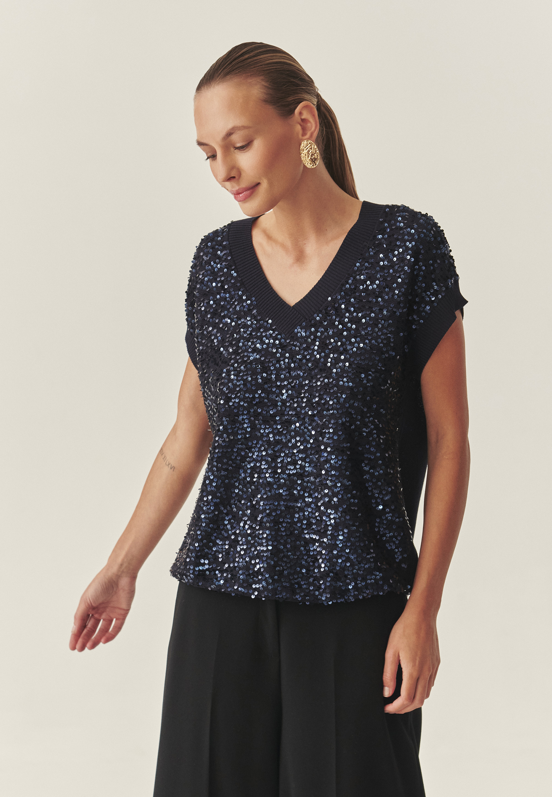 PULOVER DE DAMĂ, CU PAIETE, CU CROIALĂ TIP VESTĂ — ICOMA BLEUMARIN 2