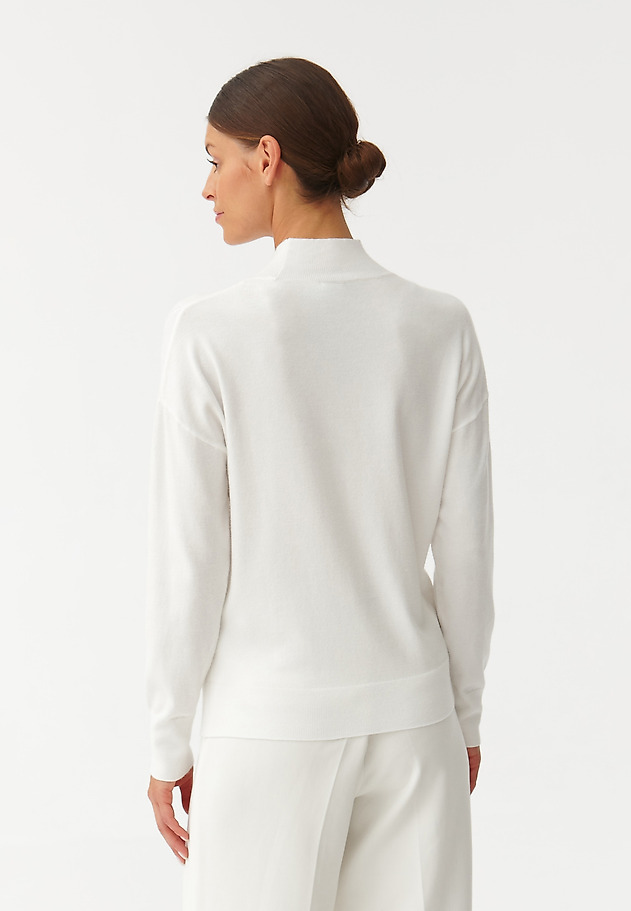 LADIES’ SWEATER IN SEQUIN PATTERN IN DIAMONDS CEKIRO LADIES’ SWEATER IN SEQUIN PATTERN IN DIAMONDS CEKIRO BIAŁY 4