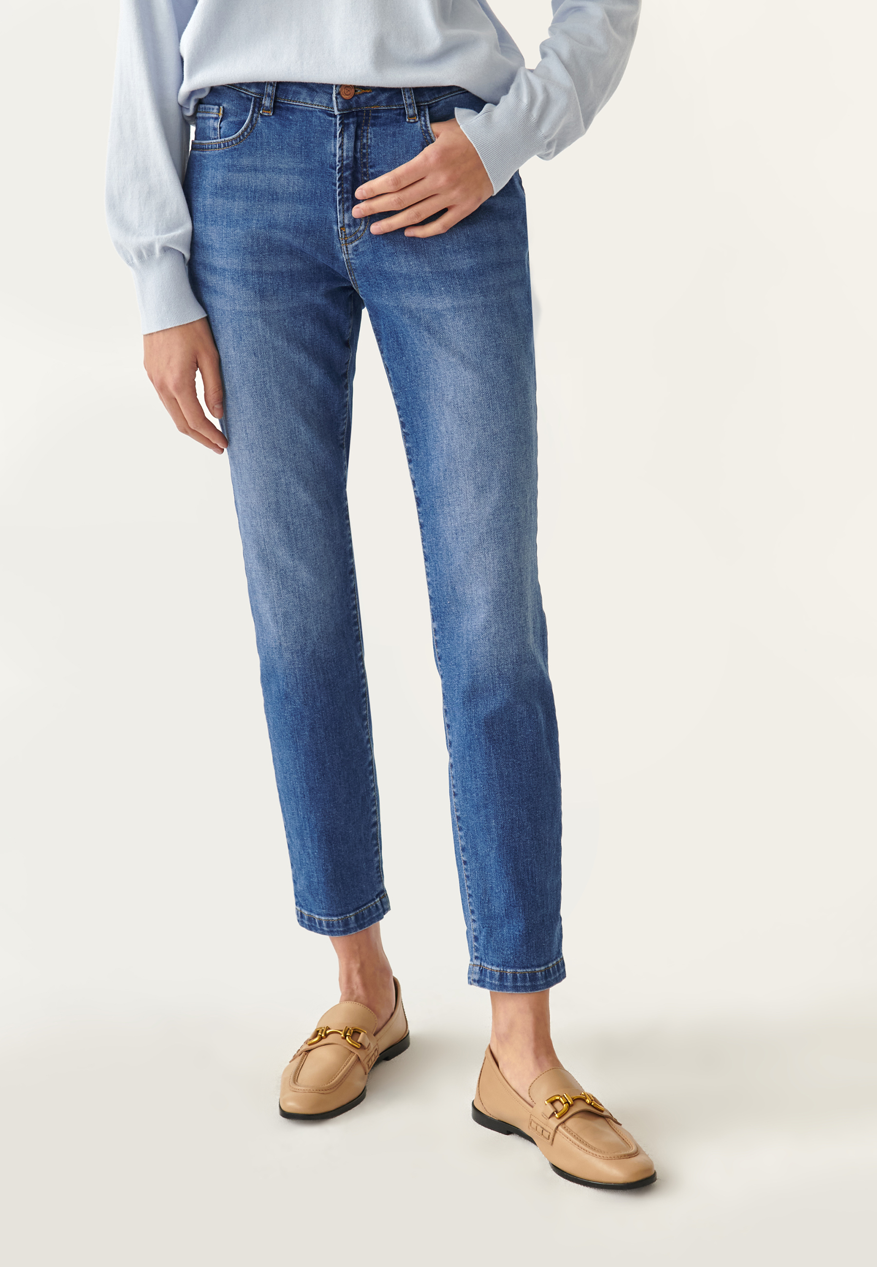 KLASYCZNE DENIMOWE SPODNIE DAMSKIE REZIMA